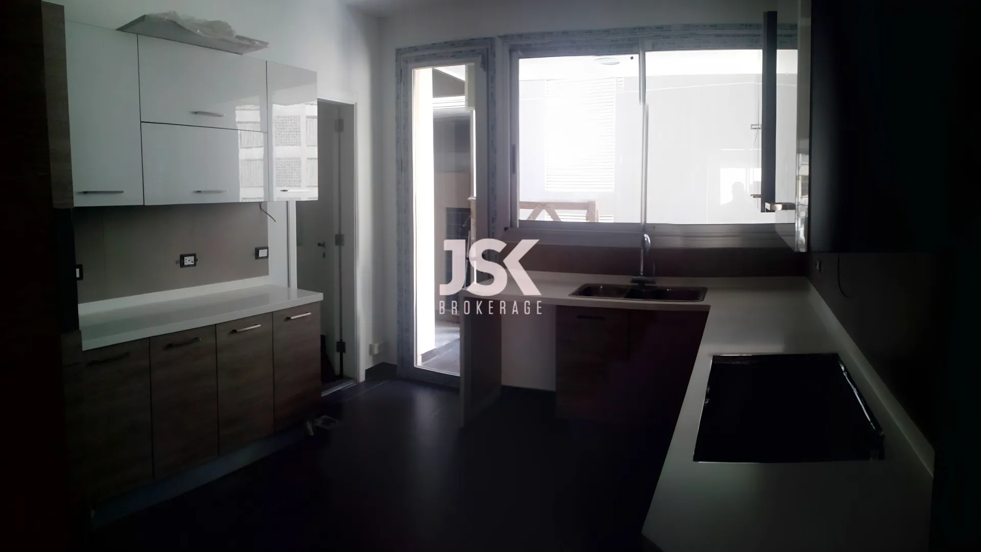 Apartment for Rent in Achrafieh - 3 bed, 4 bath