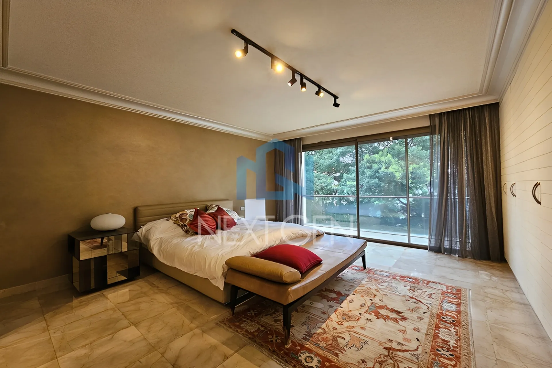 Apartment for sale in Clemenceau, Bayrut, Lebanon