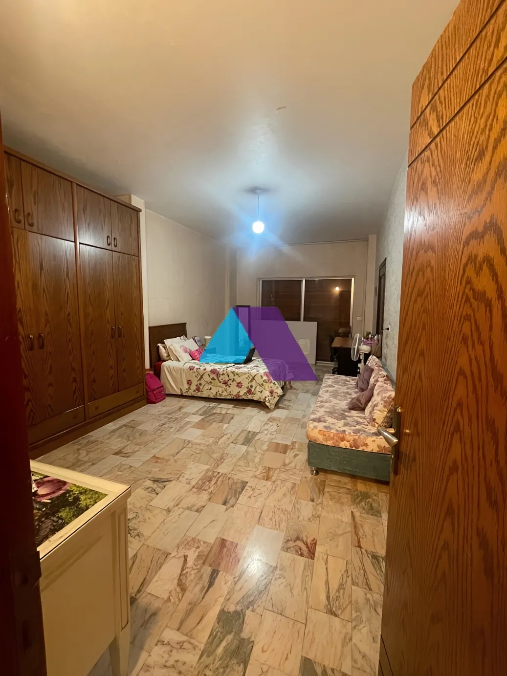 Apartment for Sale in Mazra'a - 5 bed, 3 bath