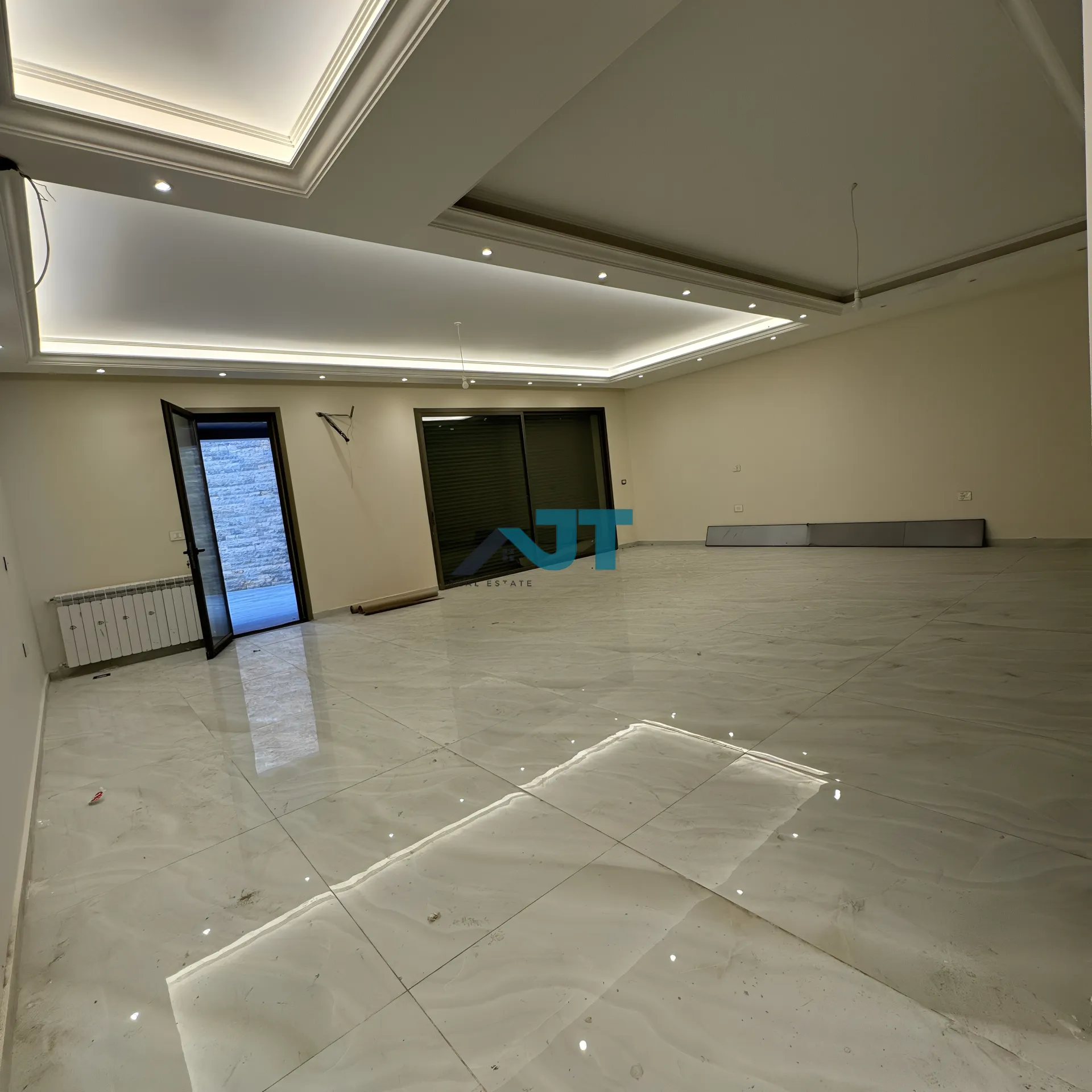 Apartment for Sale in Ain Aar
