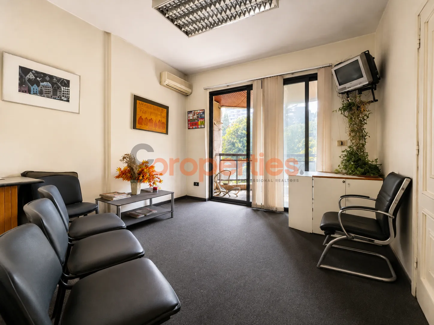 Office for Sale in Ain Al Mraiseh