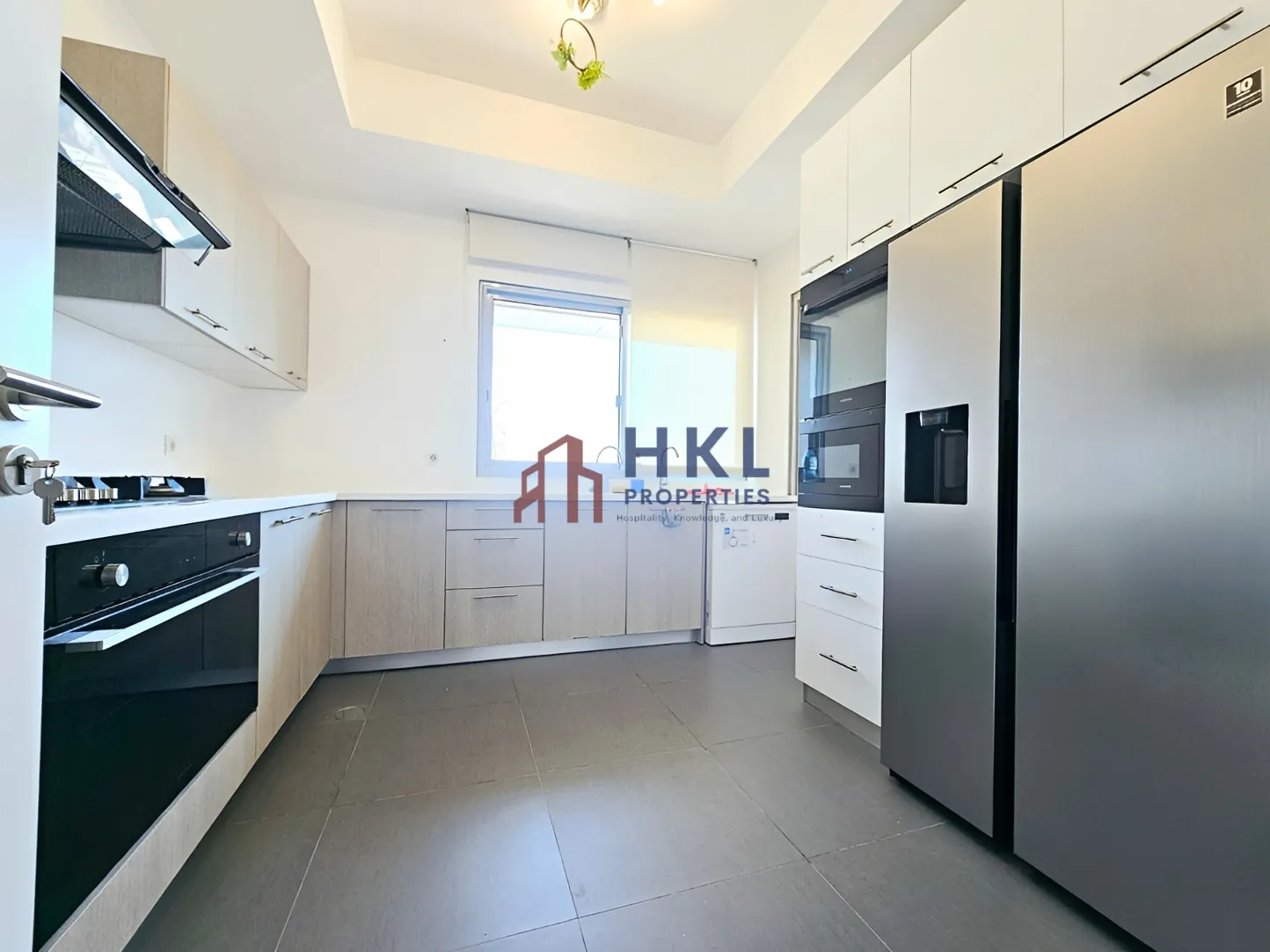Apartment for rent in Achrafieh, Beirut, Lebanon - 2 bed, 3 bath