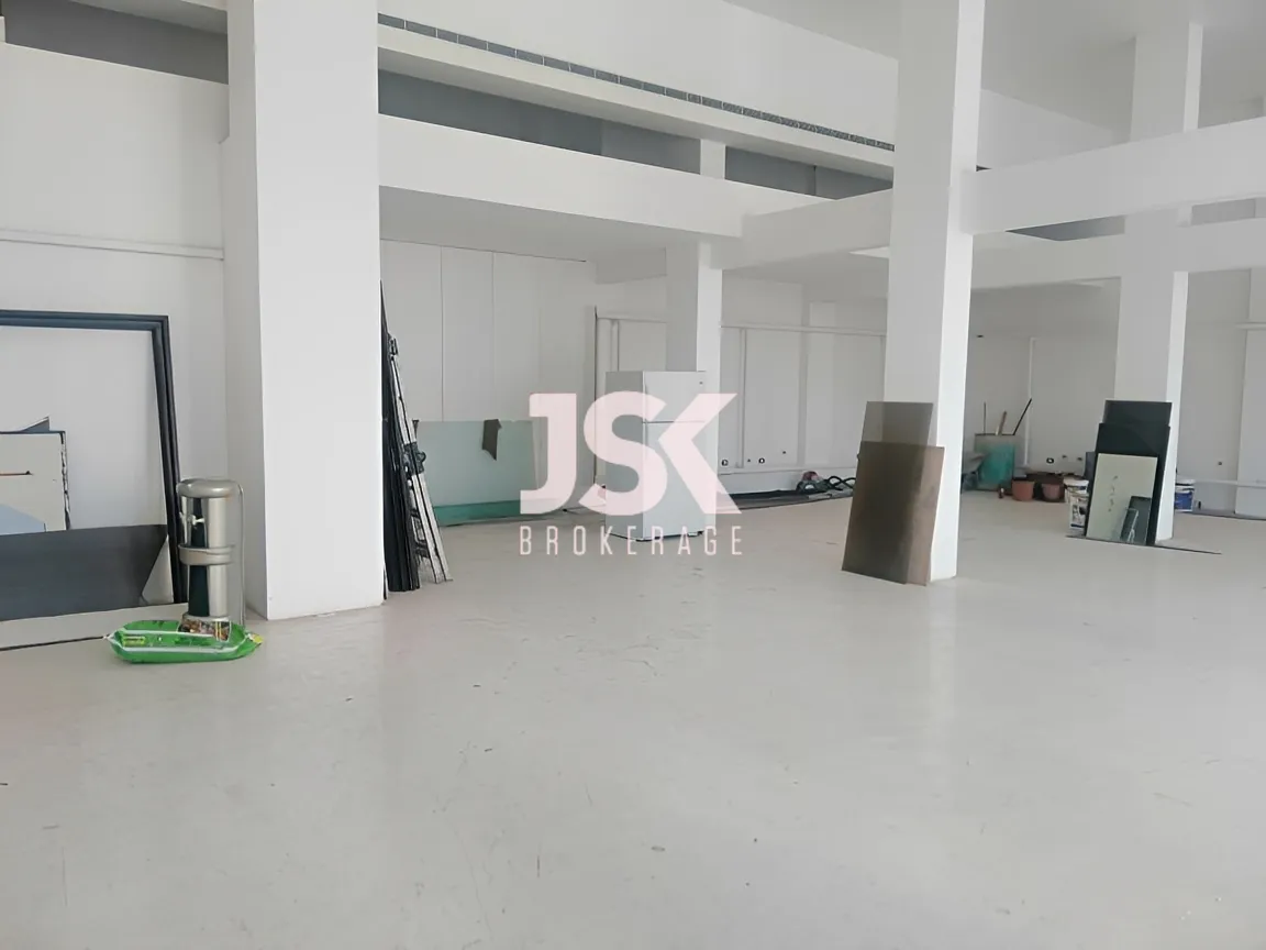 Shop for rent in Horch Tabet
