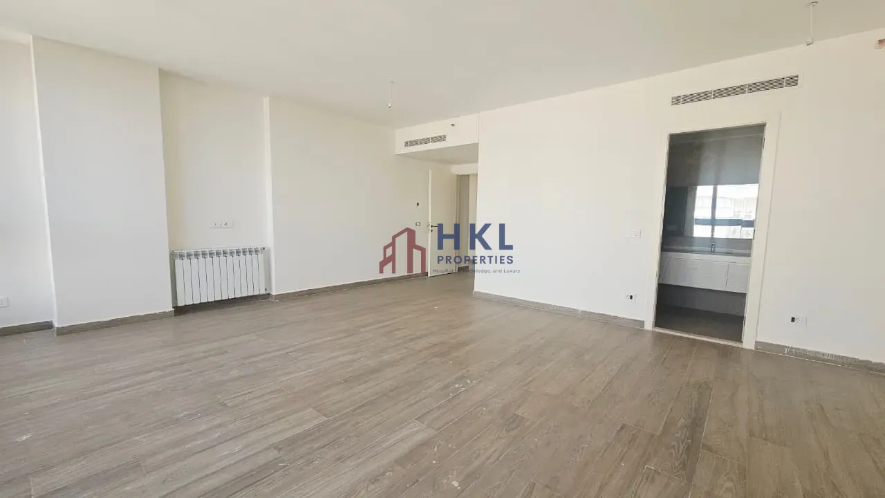 Apartment for rent in Ain Al Mraiseh, Beirut, Lebanon