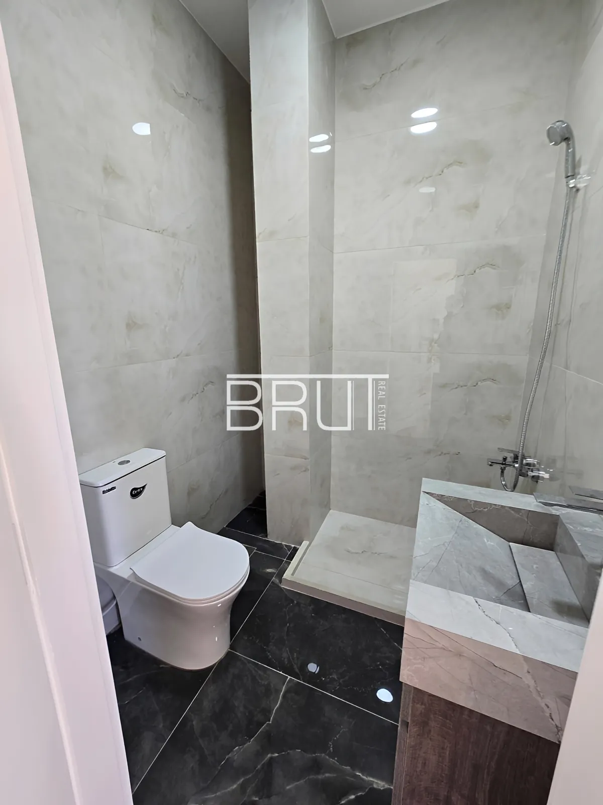 Apartment for Sale in Zouk Mikael