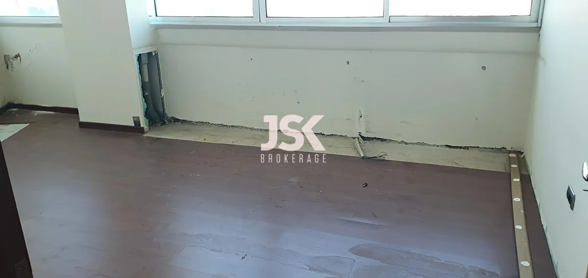Office for rent in Sin El Fil