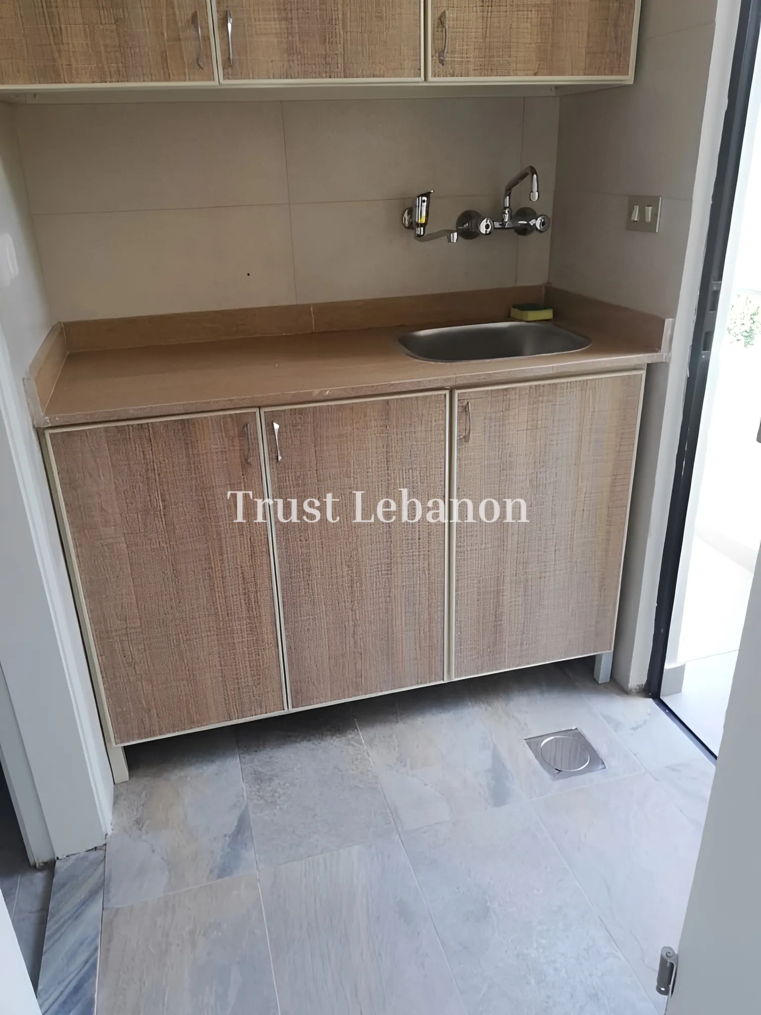 Apartment for rent in Mkalles, Lebanon