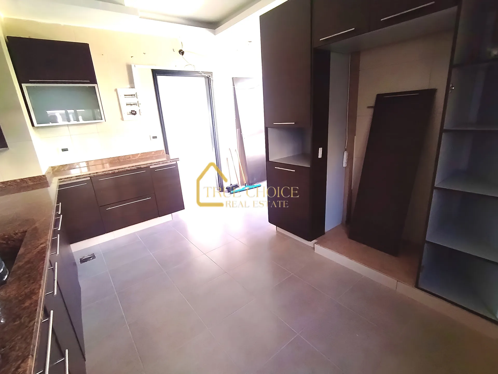Apartment for rent in Dawhet aramoun, lebanon
