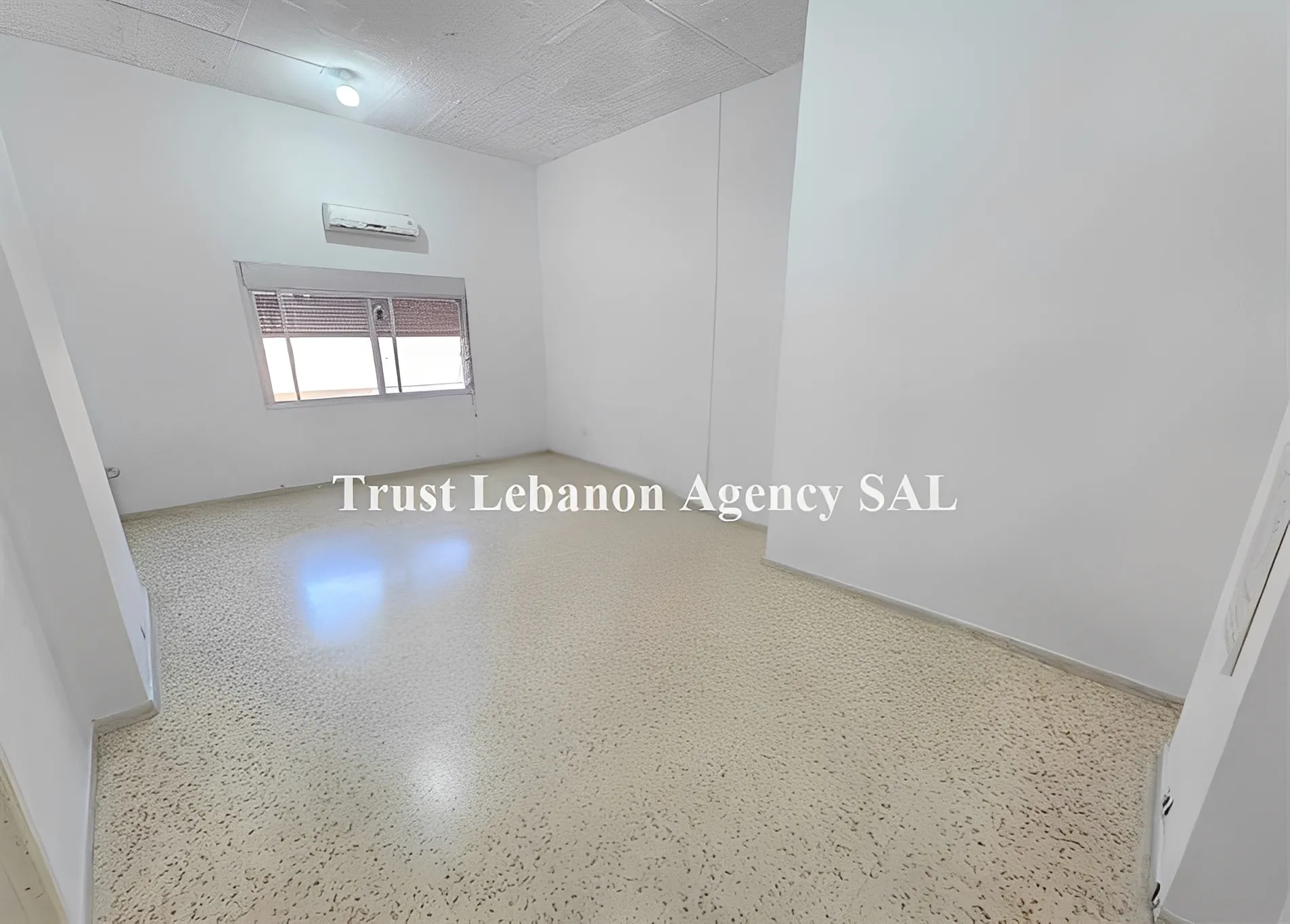 Office for rent in Baabda, Hazmieh