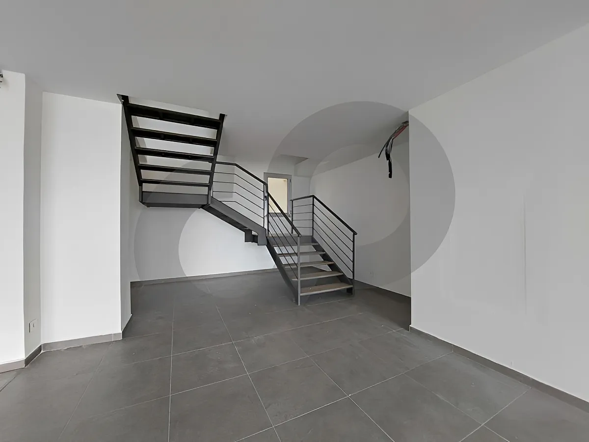 Showroom for rent in Byblos, Lebanon