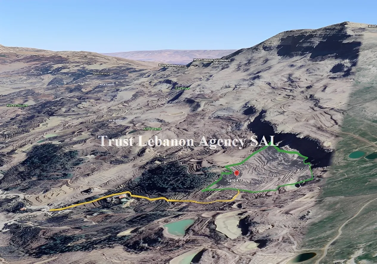 Land for Sale in Baabda Kfarselwan