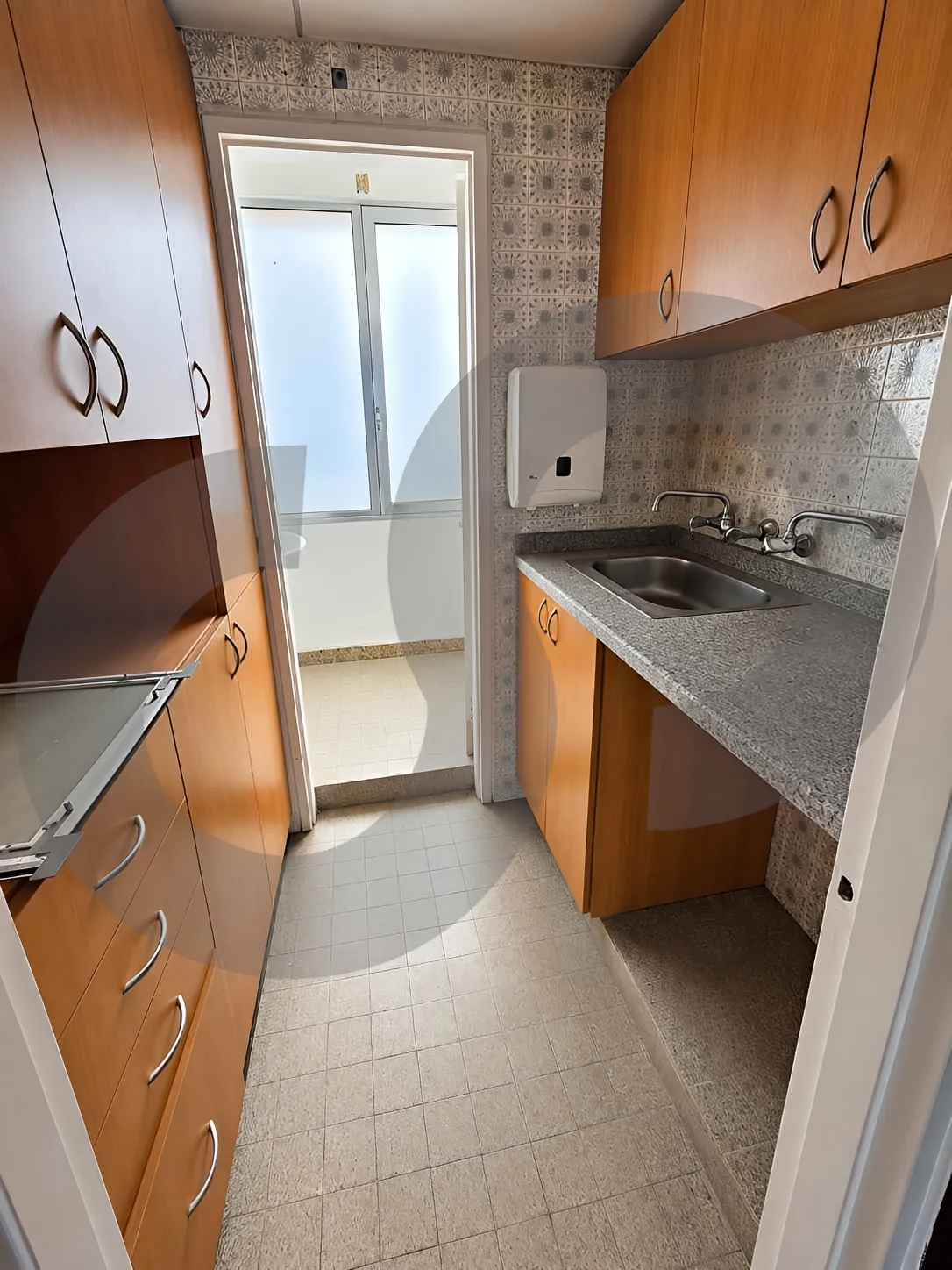 Commercial Property for Rent in Ras