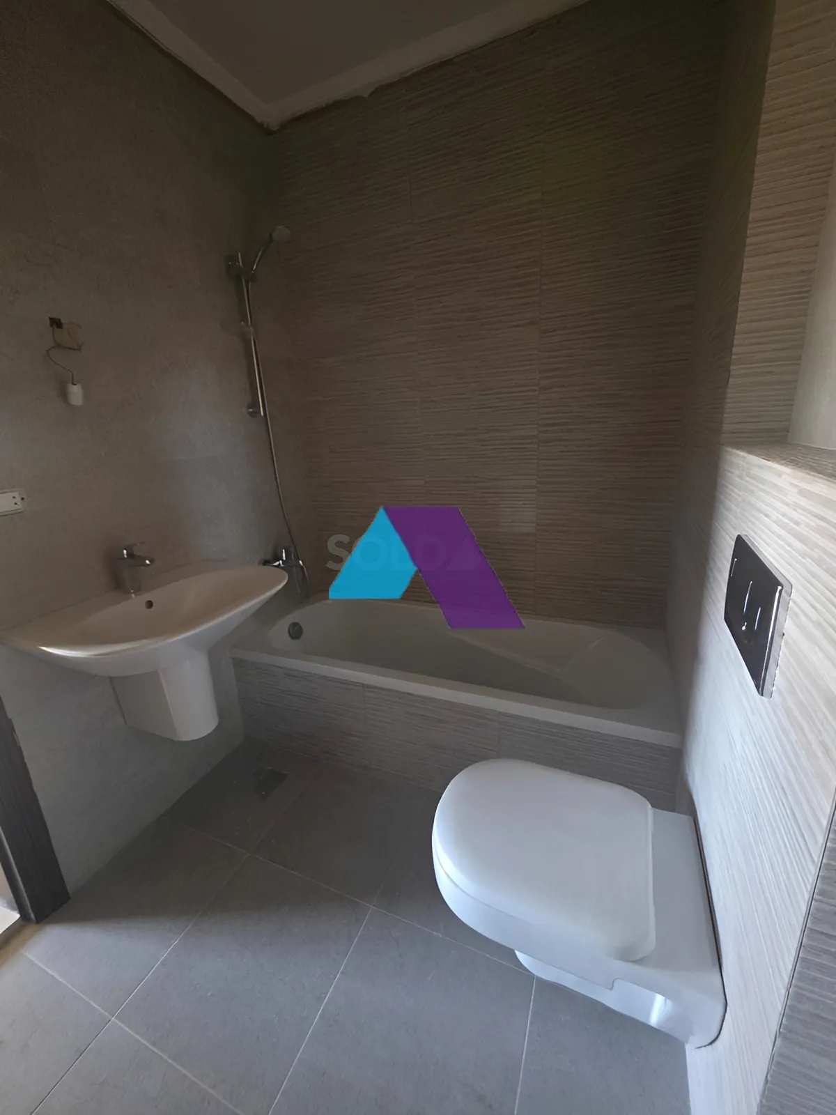 Apartment for Sale in Greater Amyoun