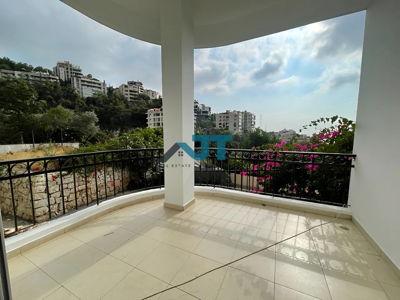 Apartment for sale in Mtayleb