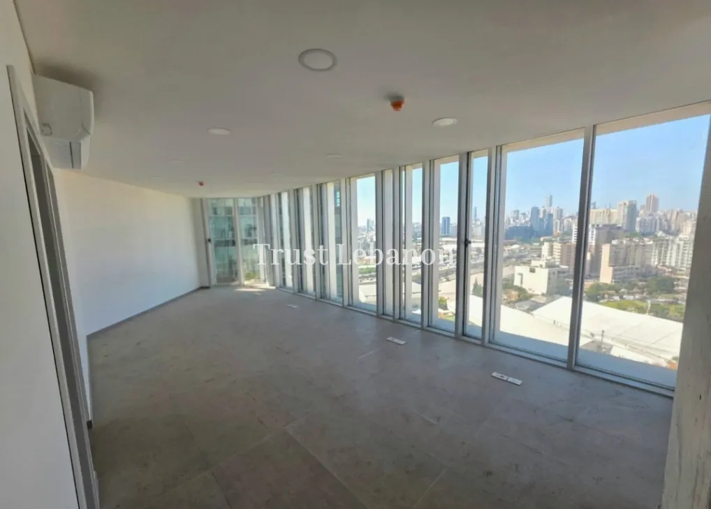 Office for rent in Horch Tabet, Lebanon