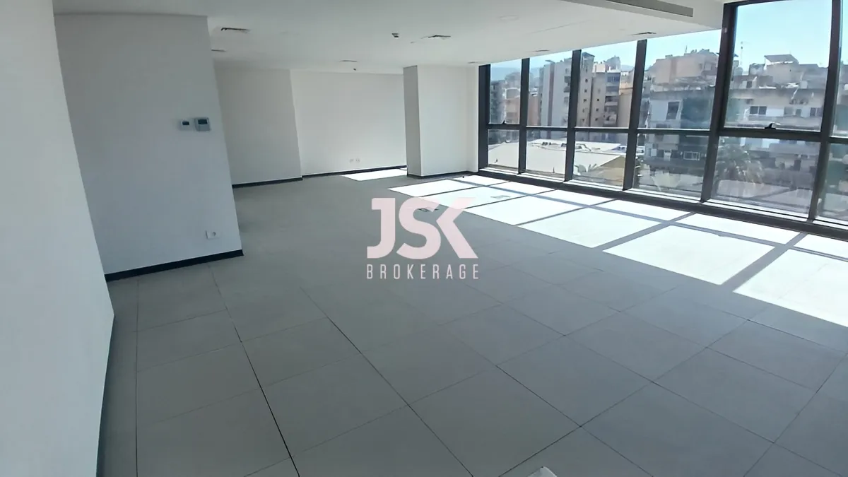 Office for rent in Dekwaneh