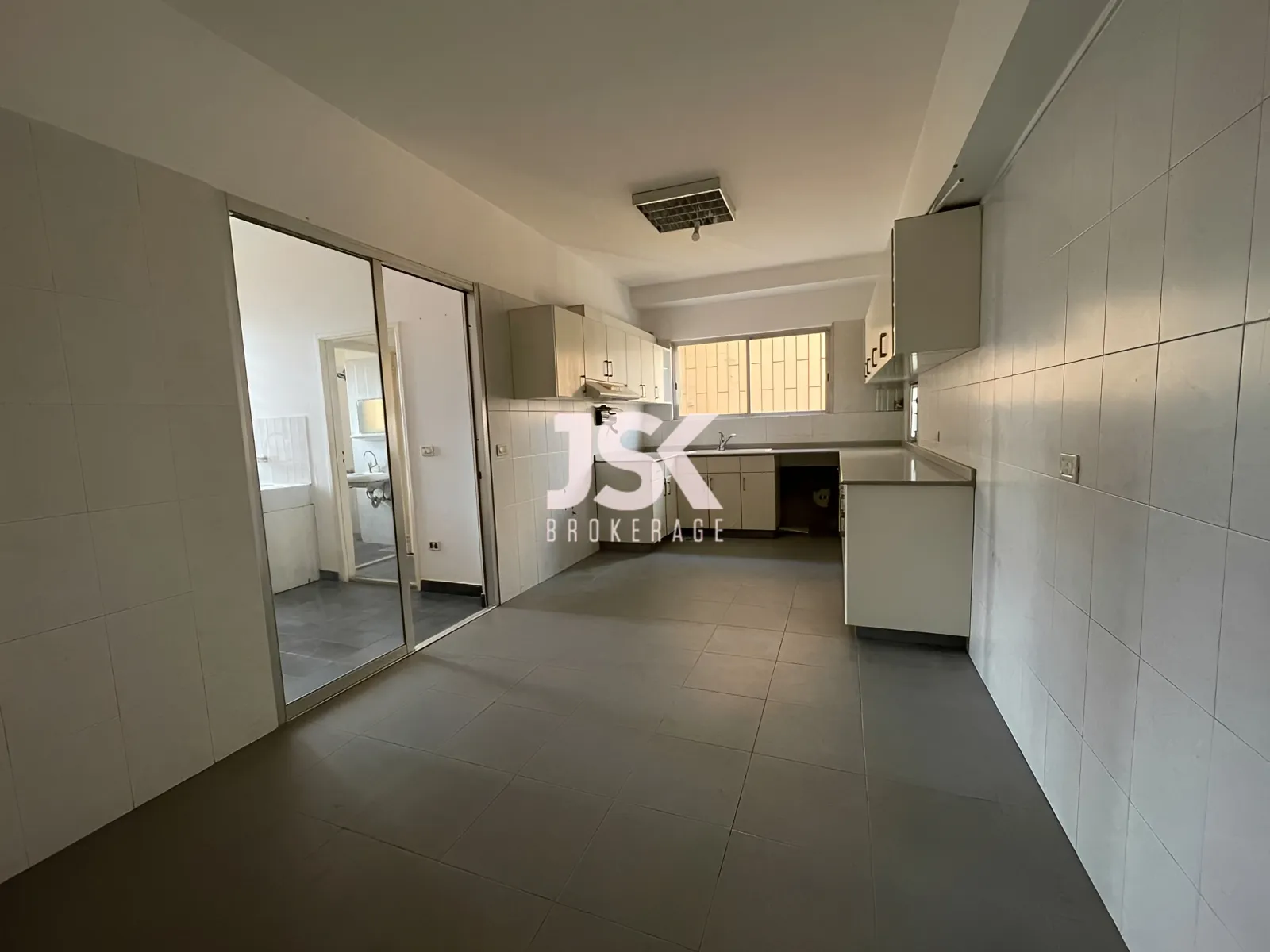 Apartment for Rent in Ras Beirut