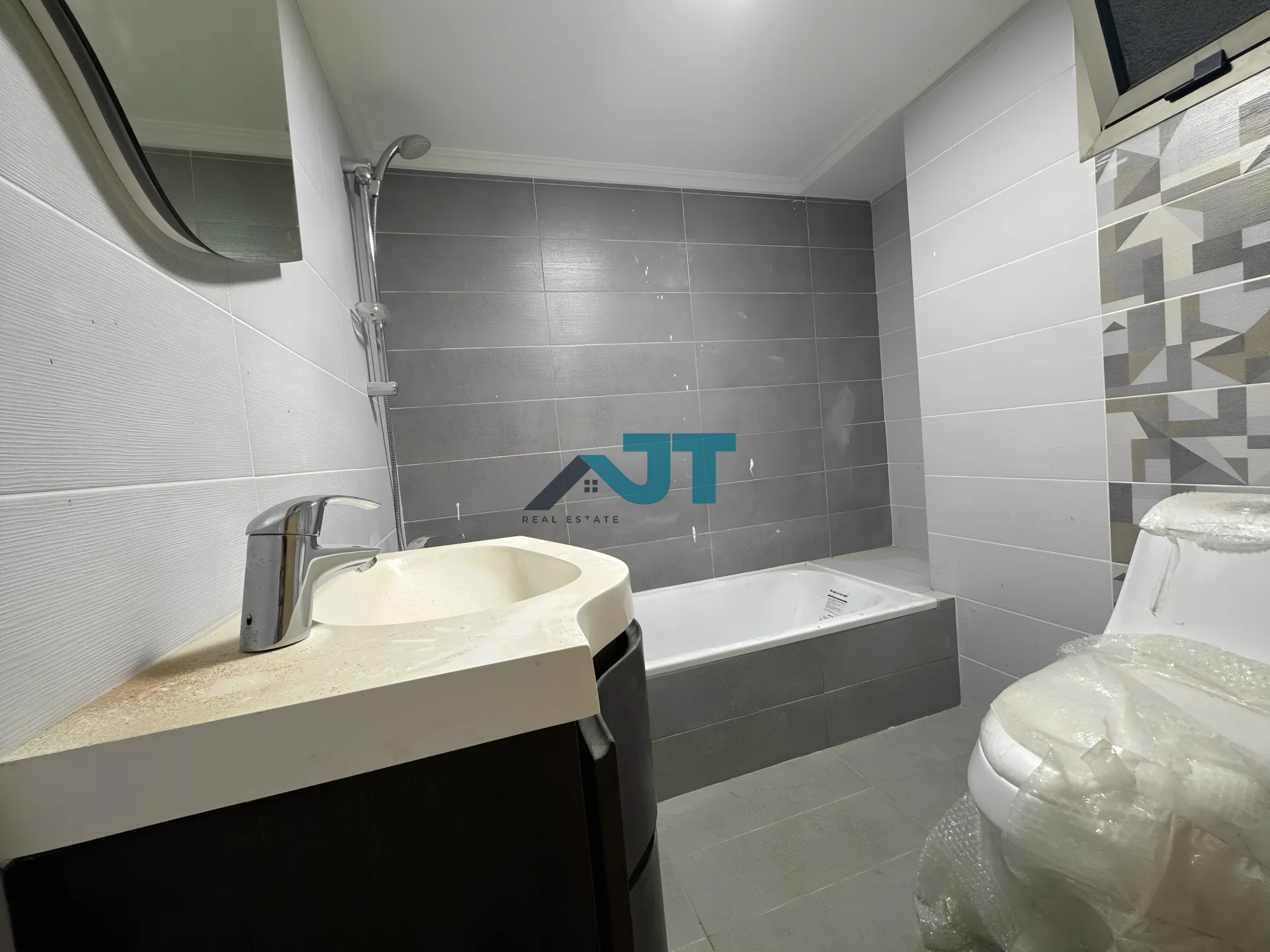 Apartment for Sale in Ain Aar