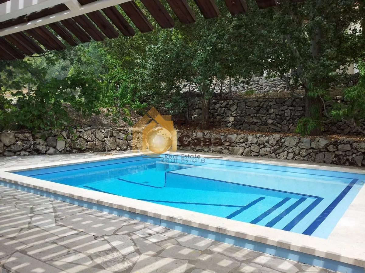Villa for sale in Lehfed