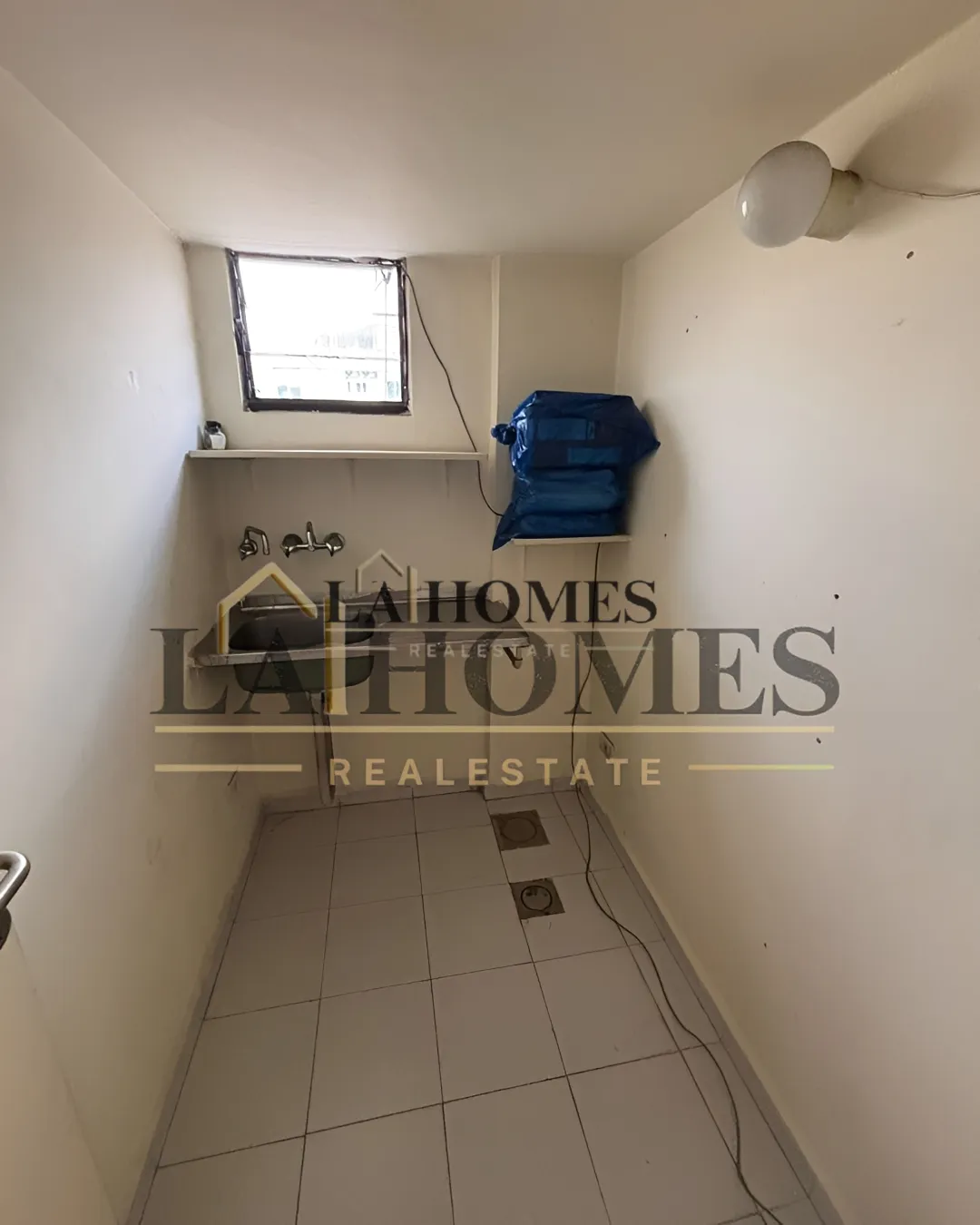 Office for rent in Jounieh