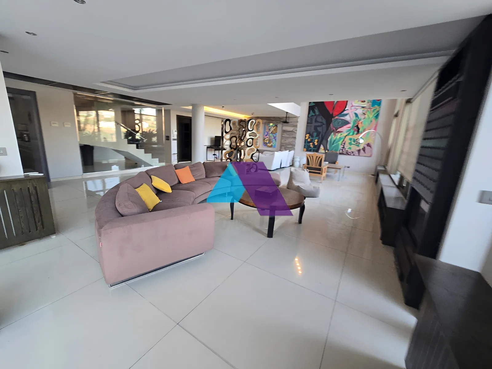 Apartment for rent in Mar Takla - 4 bed, 1 bath
