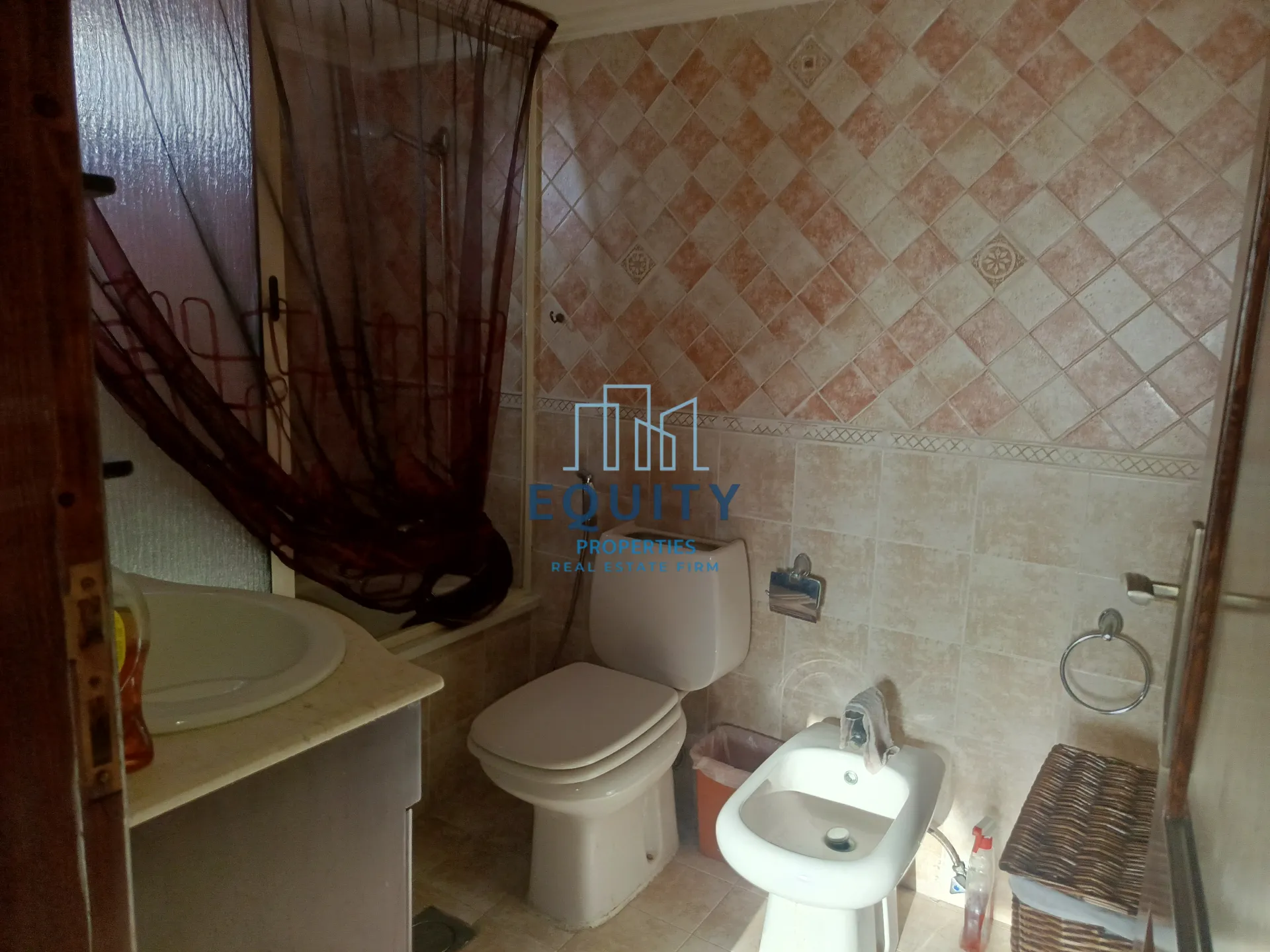 Apartment for sale in Dam wa Farz