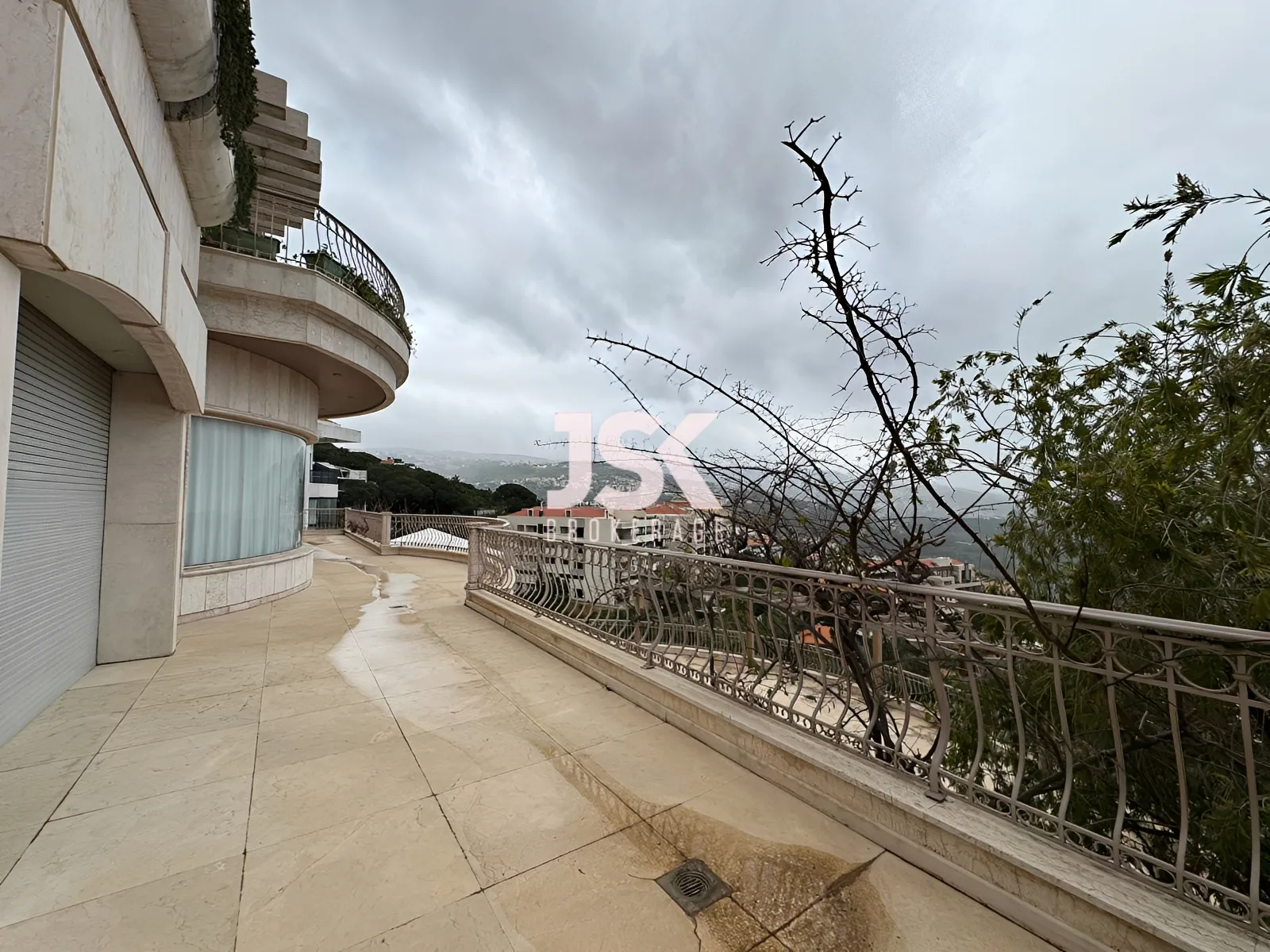 Villa for Sale in Montiverdi