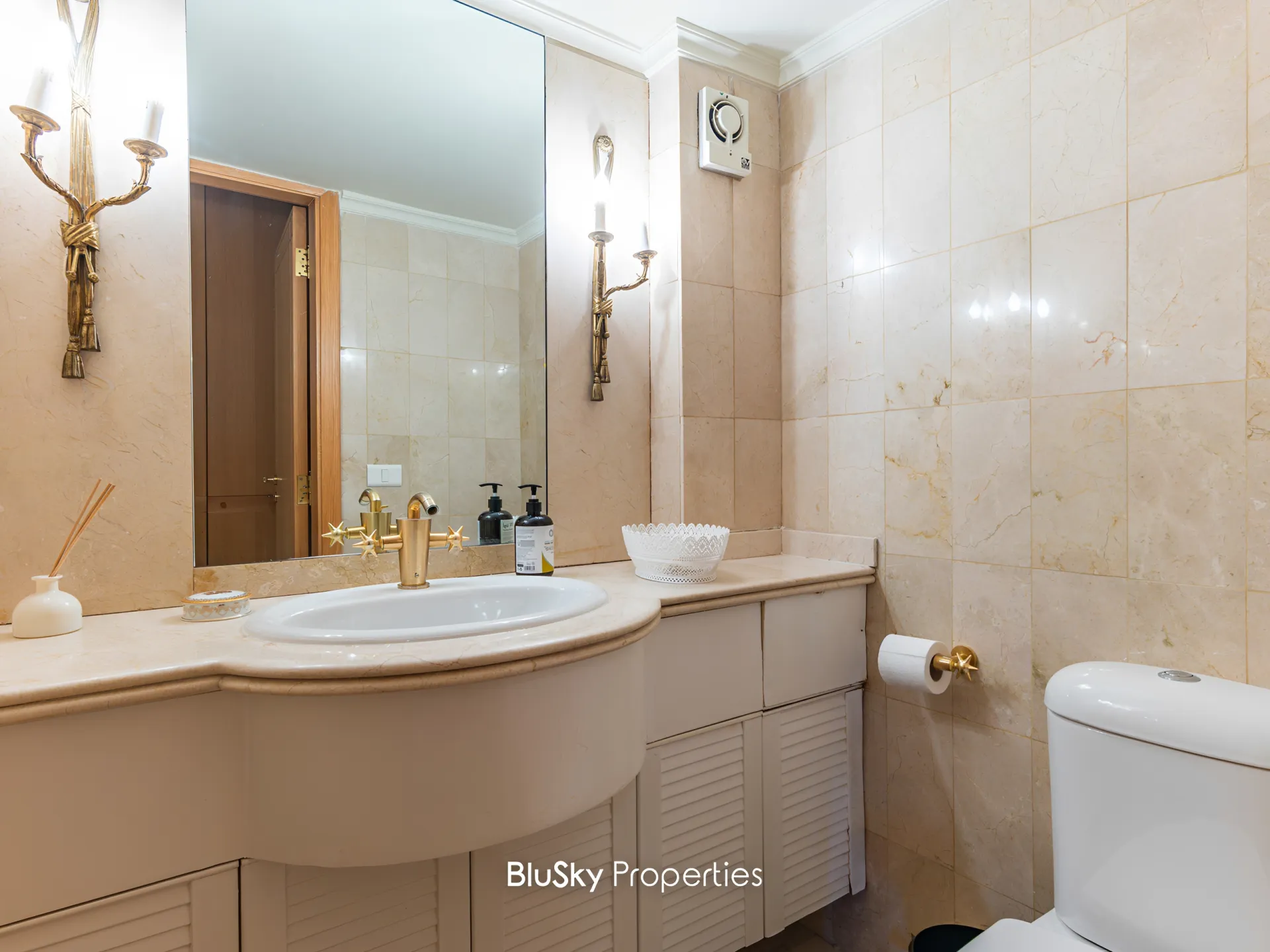 Apartment for rent in Beit Meri
