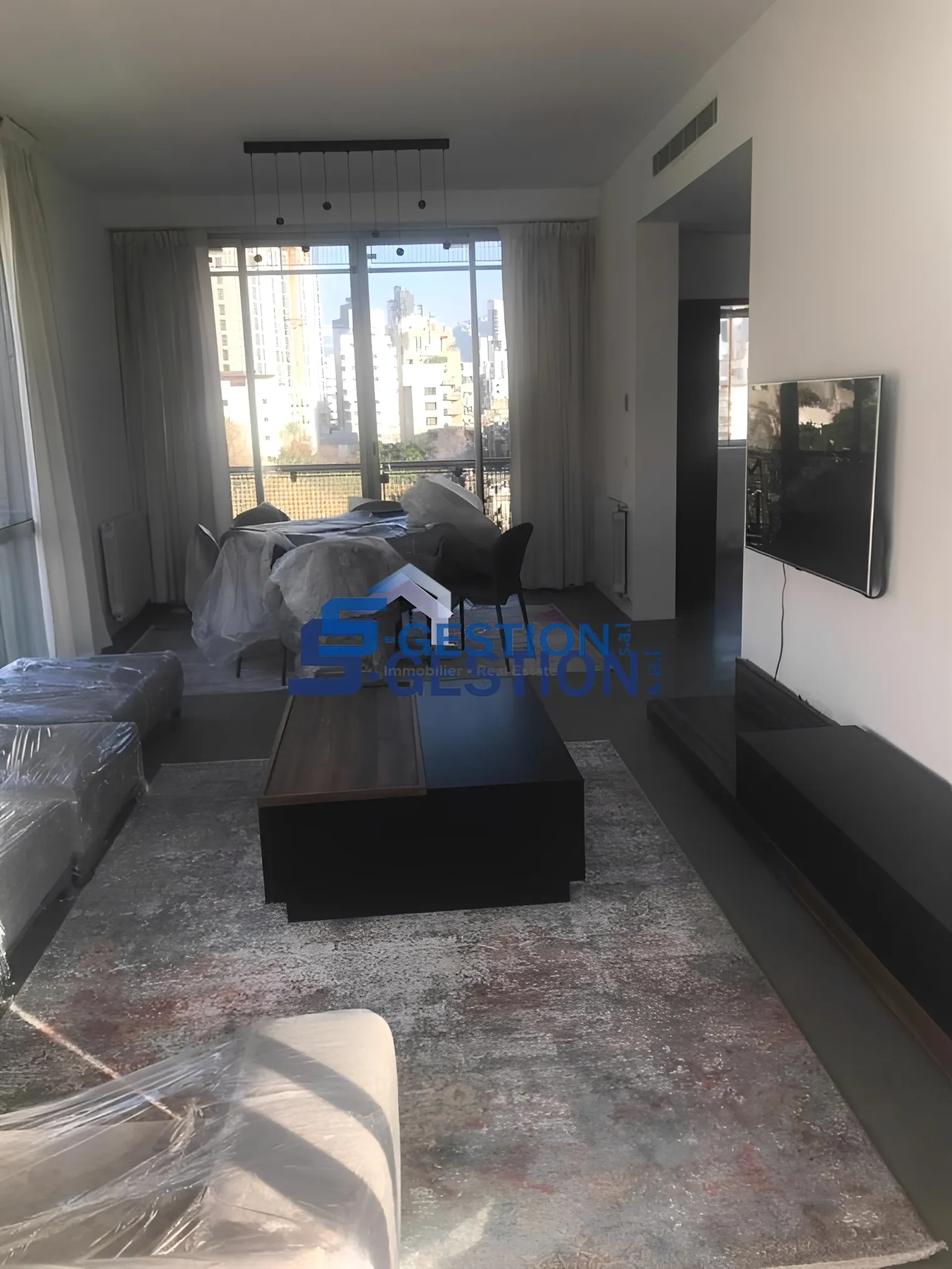 Apartment for Rent in Achrafieh - 2 bed, 2 bath
