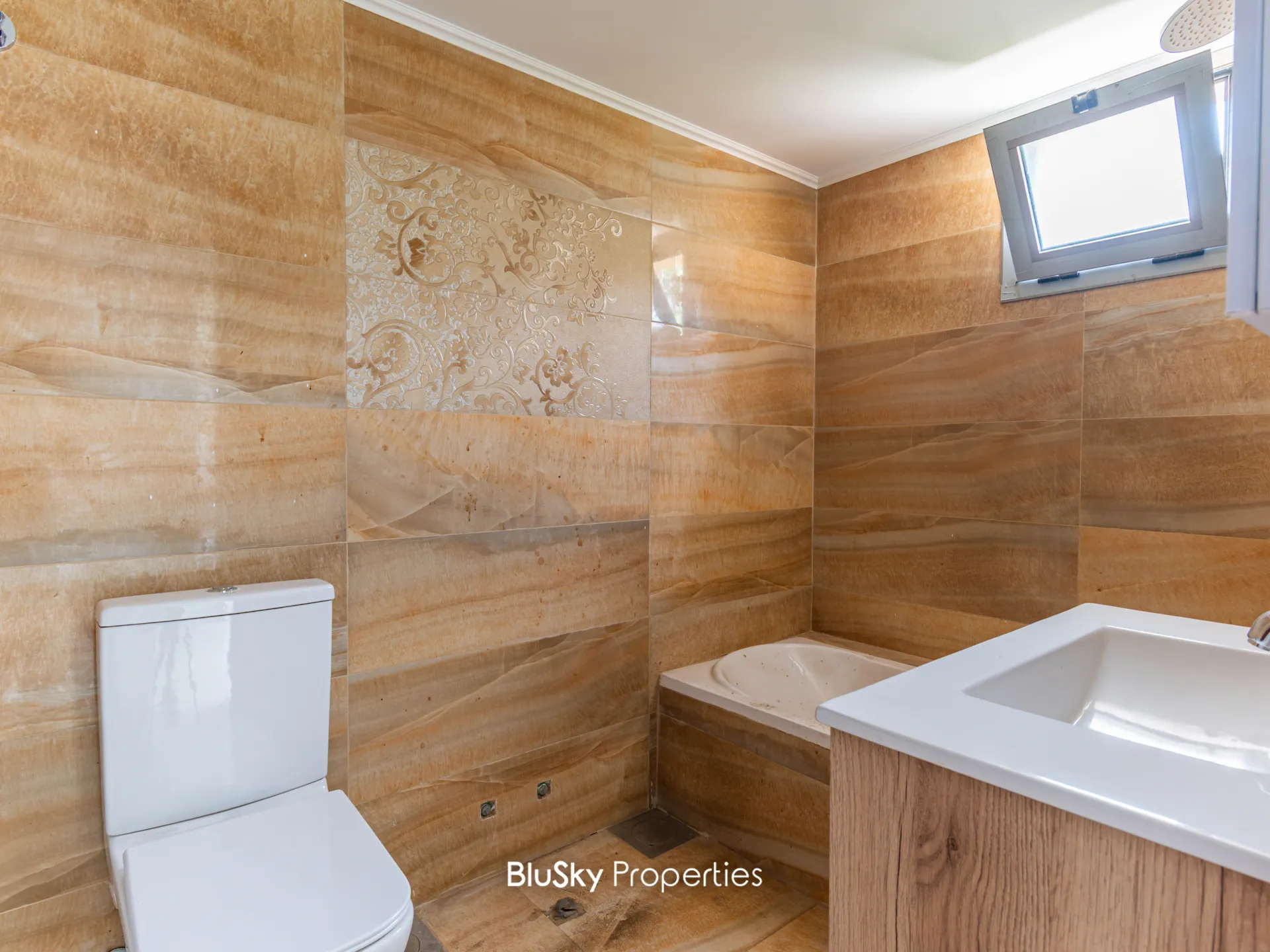 Apartment for sale in Qornet el hamra, lebanon