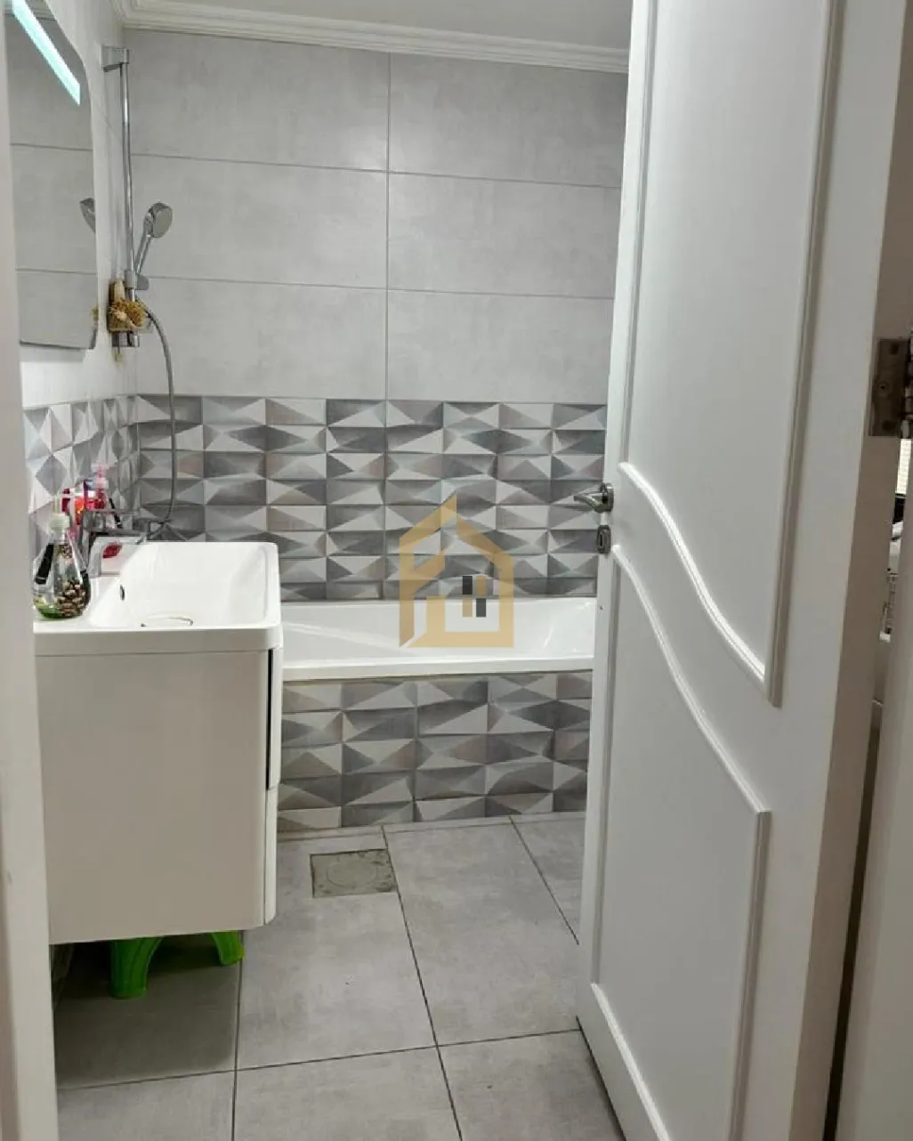 Apartment for sale in Jnah, Lebanon