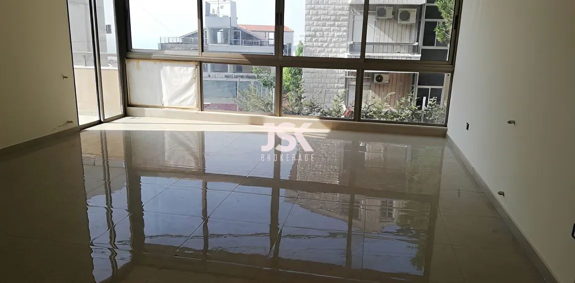 Apartment for Sale in Mazraat Yachoua - 1 bed, 3 bath