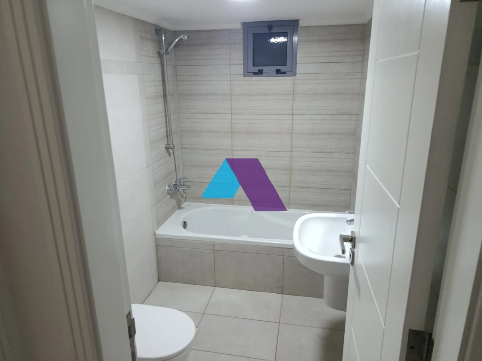 Apartment for Sale in Ain El Remmaneh