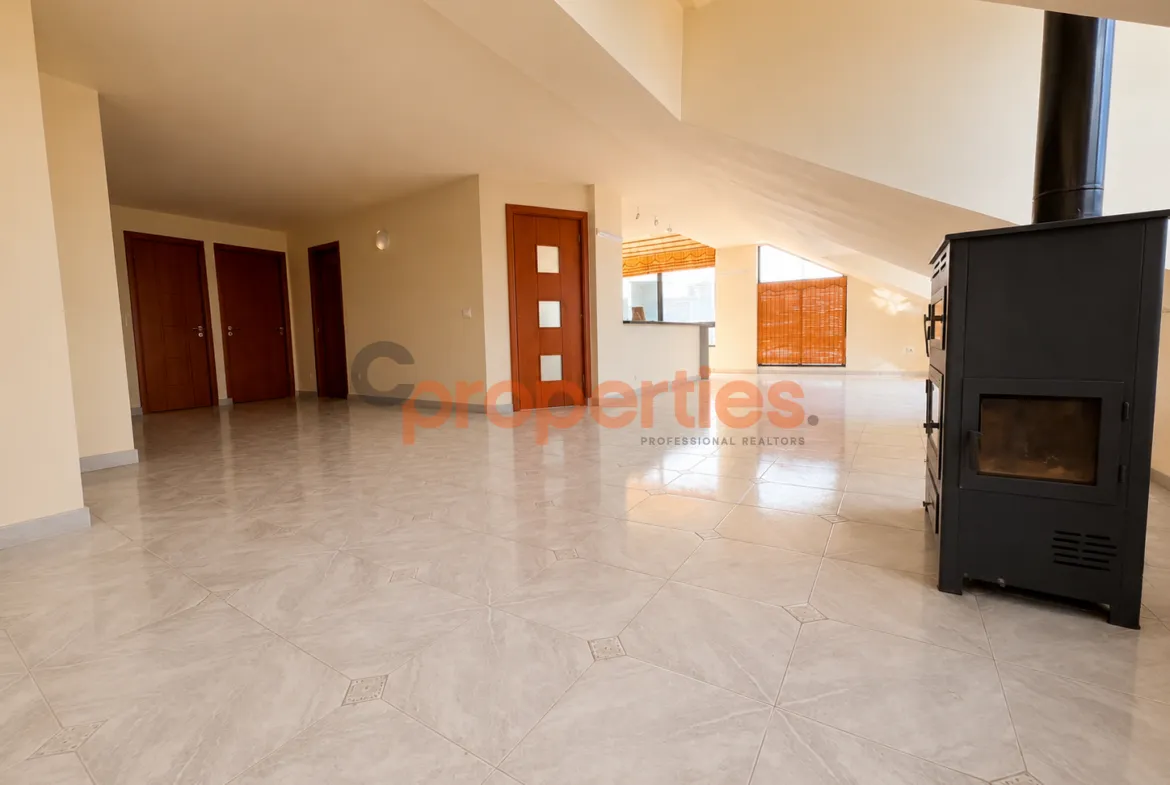 Duplex for sale in Qornet El Hamra