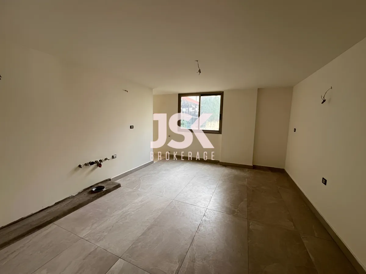 Apartment for Sale in Kfar Hbab, Lebanon - 4 bed, 5 bath