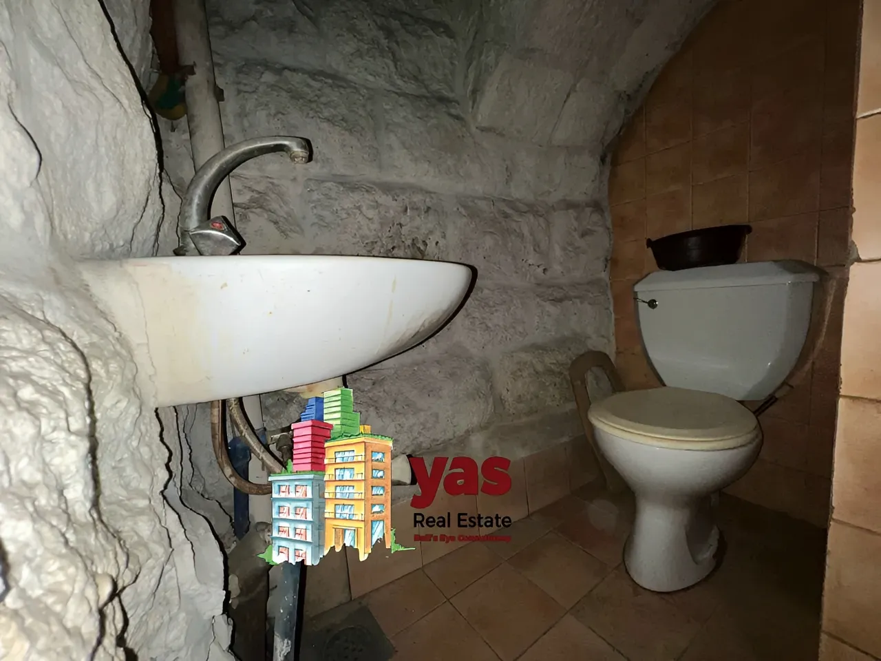 Showroom for Sale in Maameltein