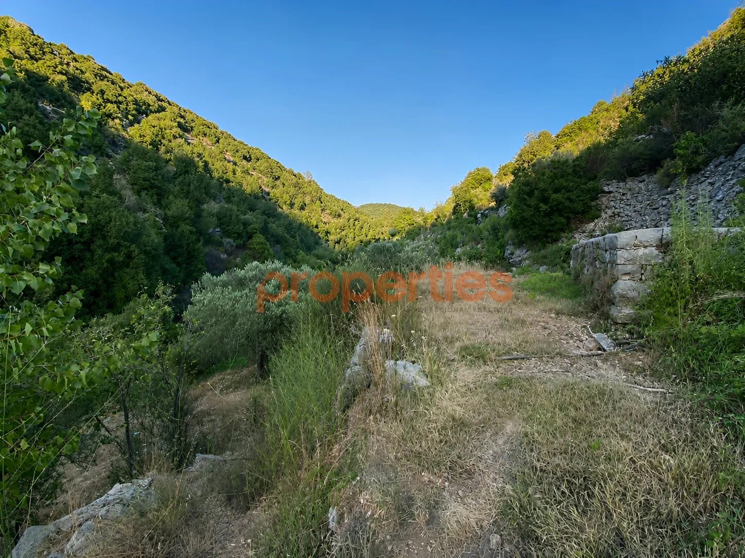 Residential Land for Sale in Maifouq