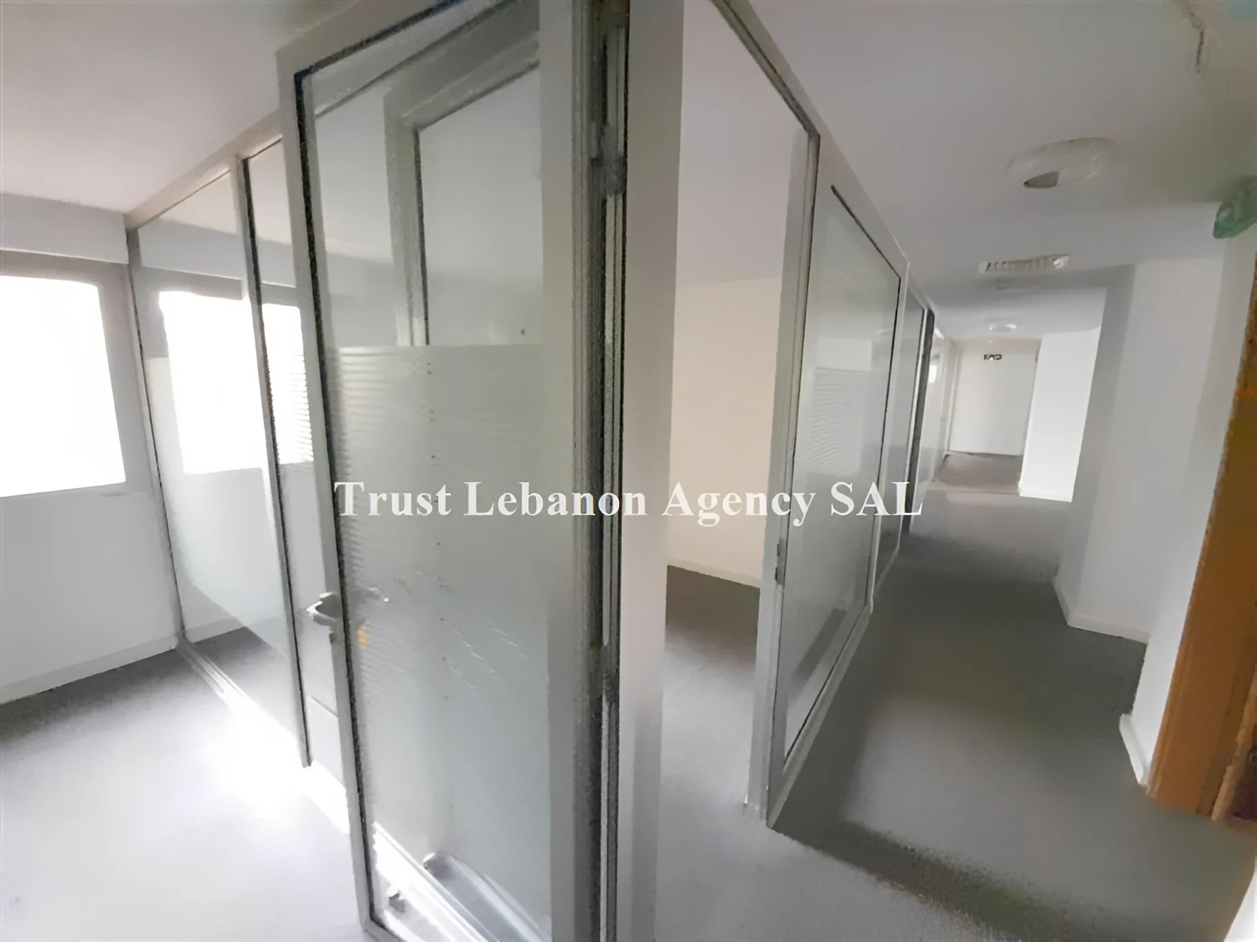Office for rent in Baabda, Hazmieh