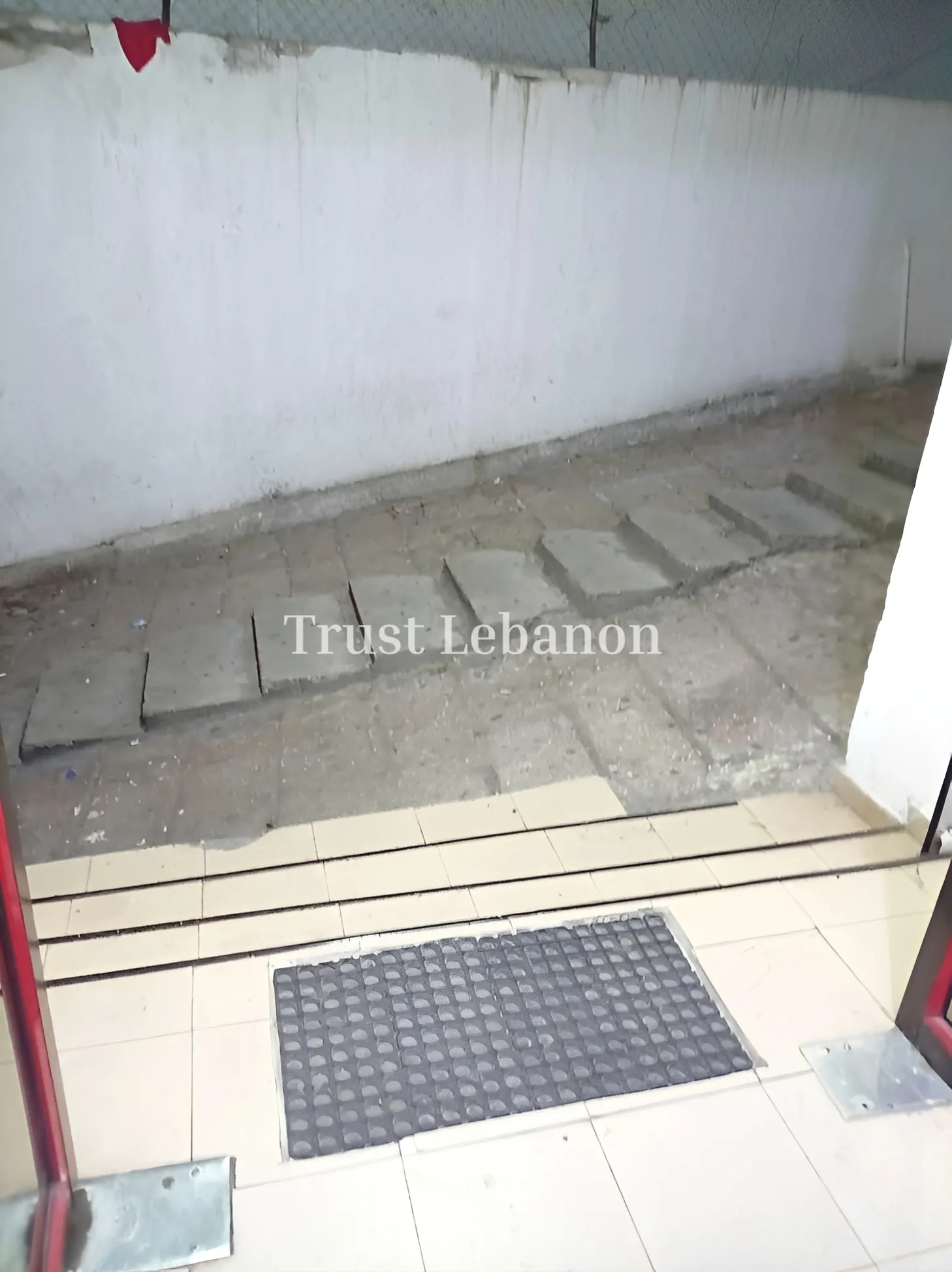Warehouse for sale in Dekwaneh