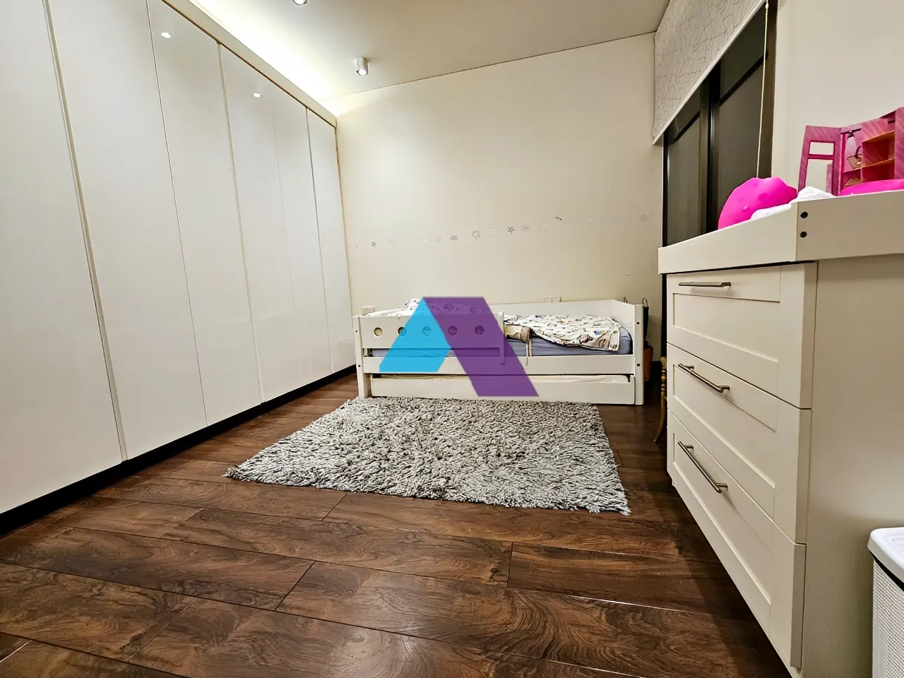 Apartment for sale in Ramlet El Baida, Beirut, Lebanon