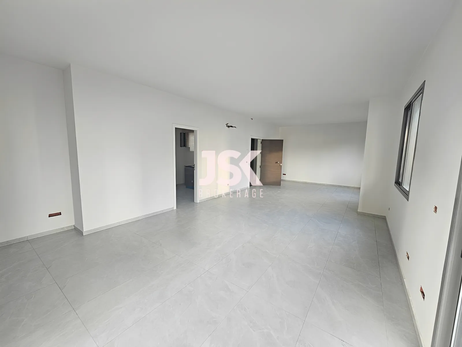 Office for Rent in Sad El Baouchriyeh
