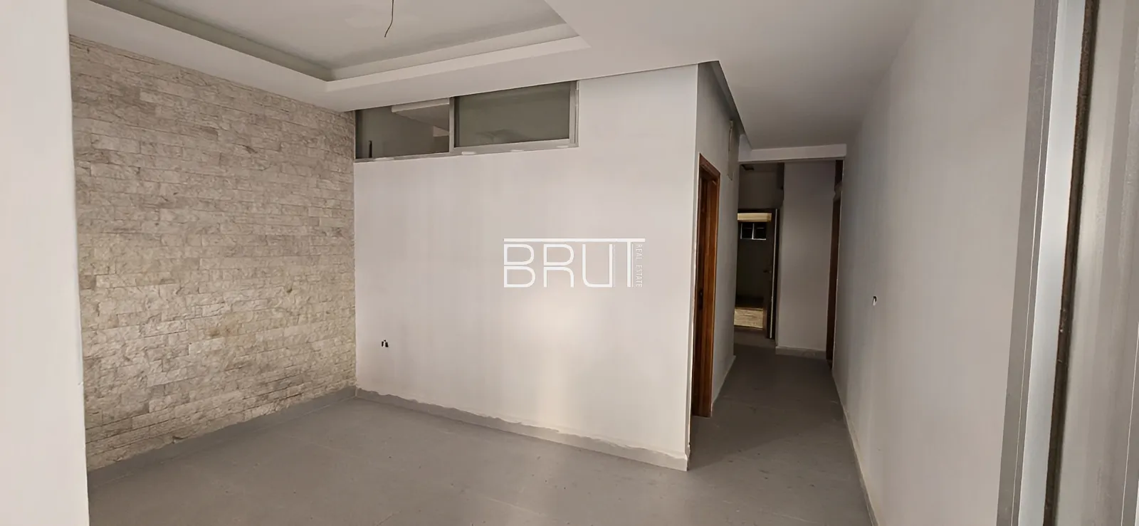 Apartment for Sale in Ballouneh