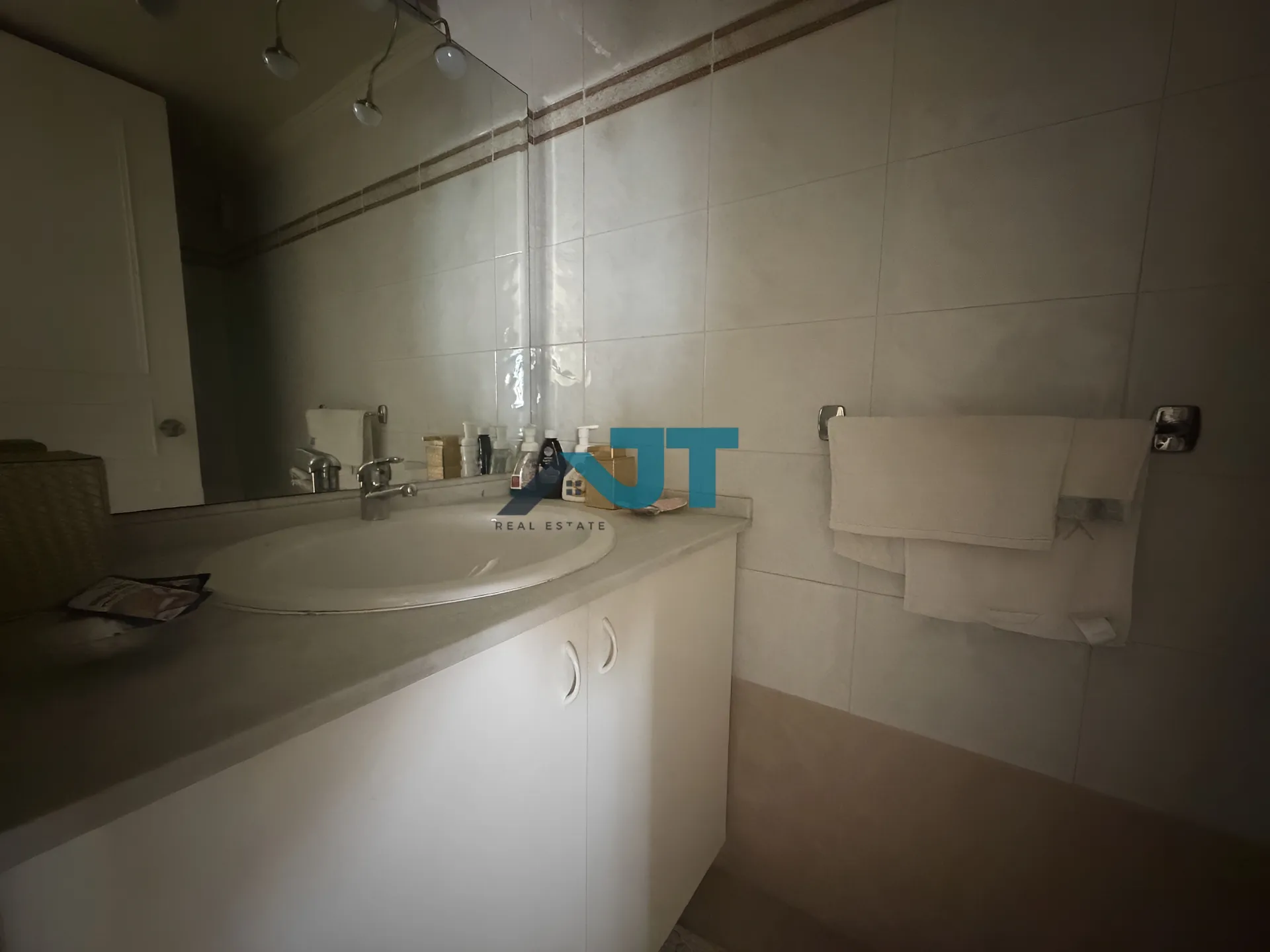 Apartment for sale in Baabdat