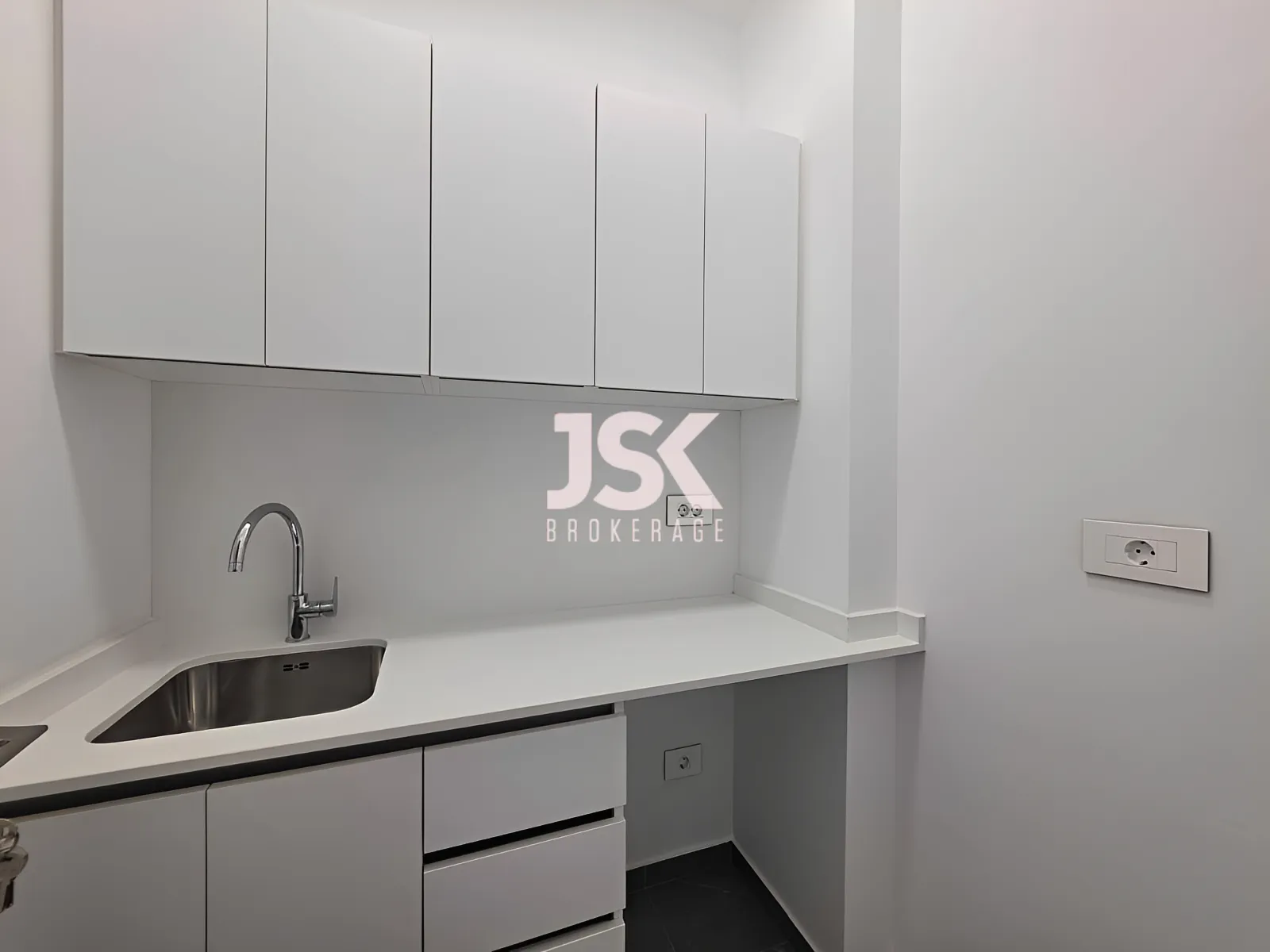 Office for Rent in Horch Tabet