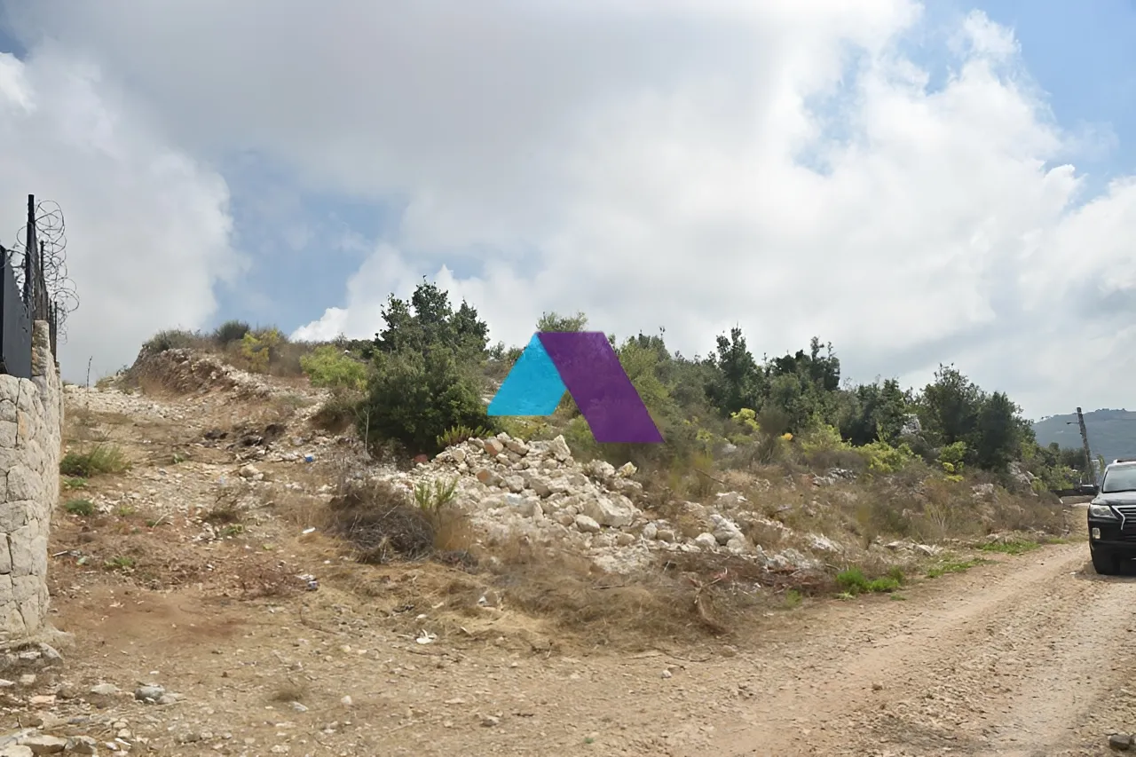 Land for Sale in Aachqout
