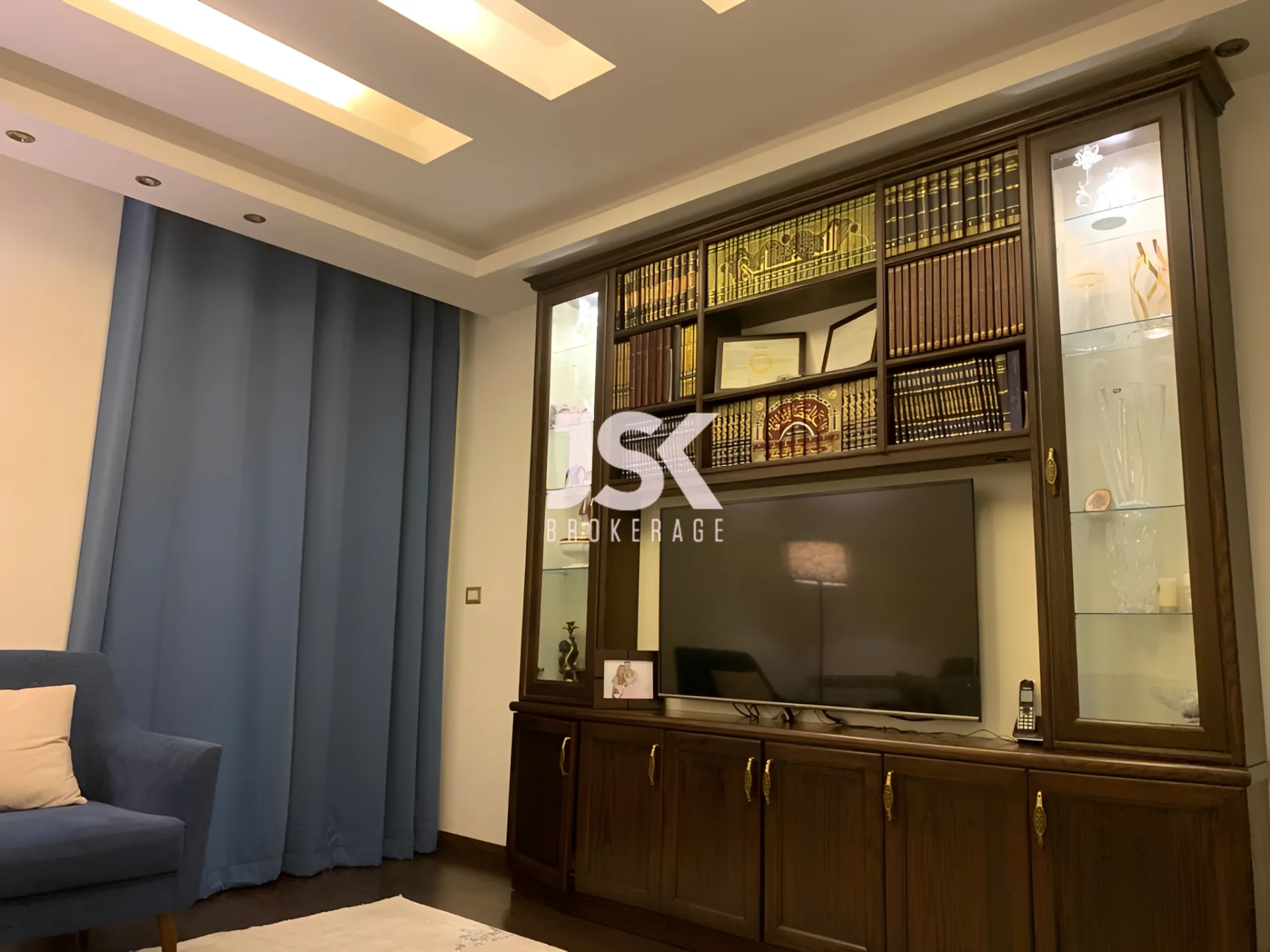 Apartment for Rent in Sioufi