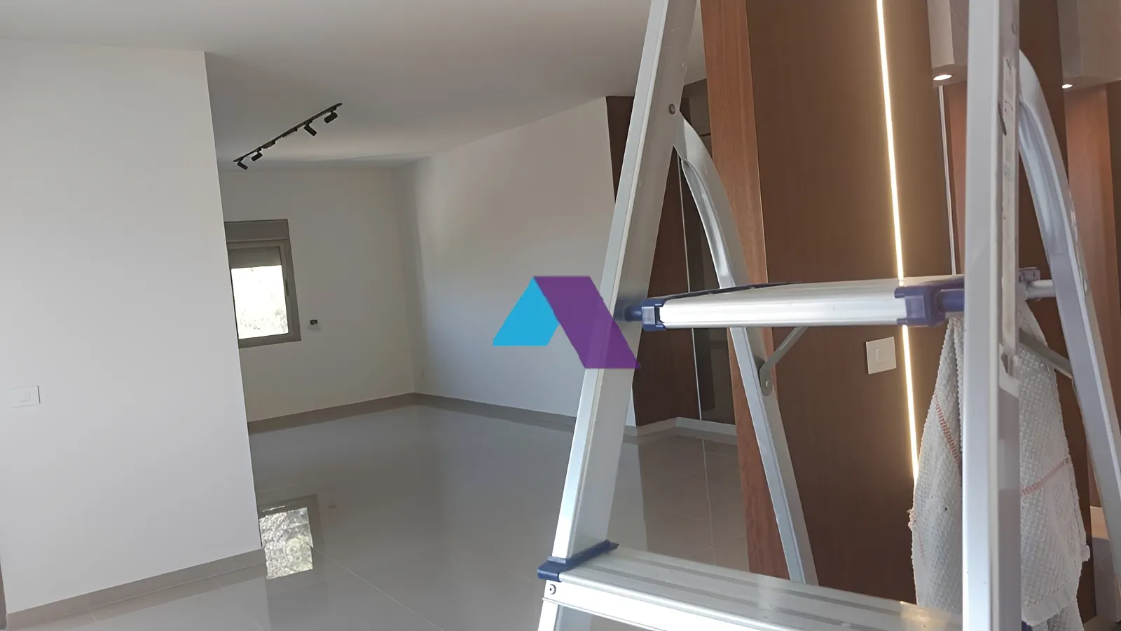 Apartment for Sale in Aaraiya - 4 bed, 5 bath
