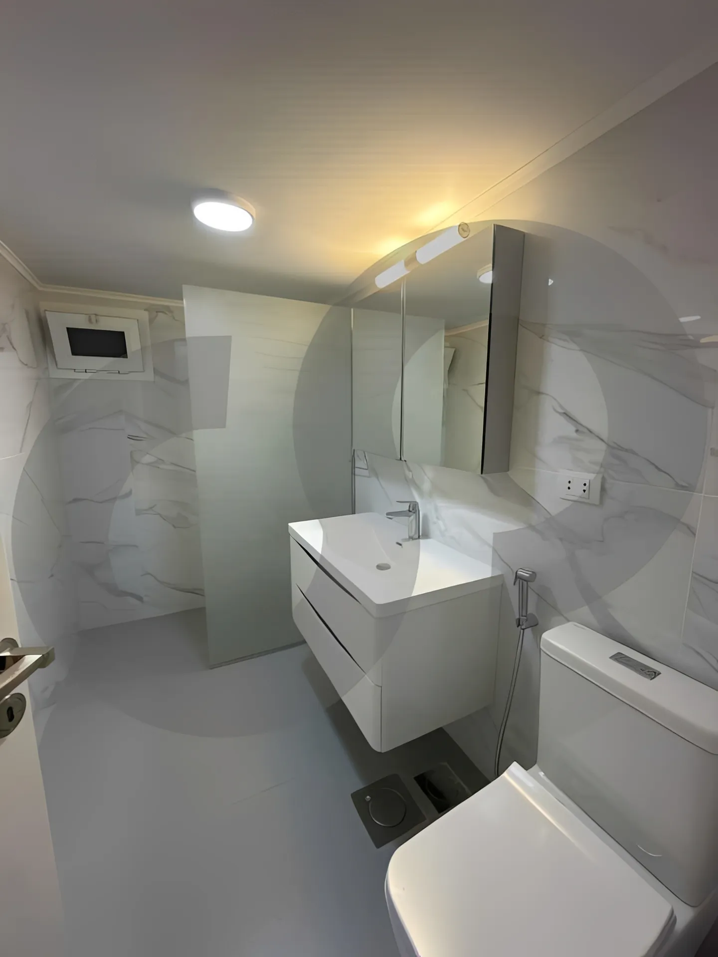 Apartment for Sale in Kraytem, Beirut, Lebanon - 4 bed, 3 bath