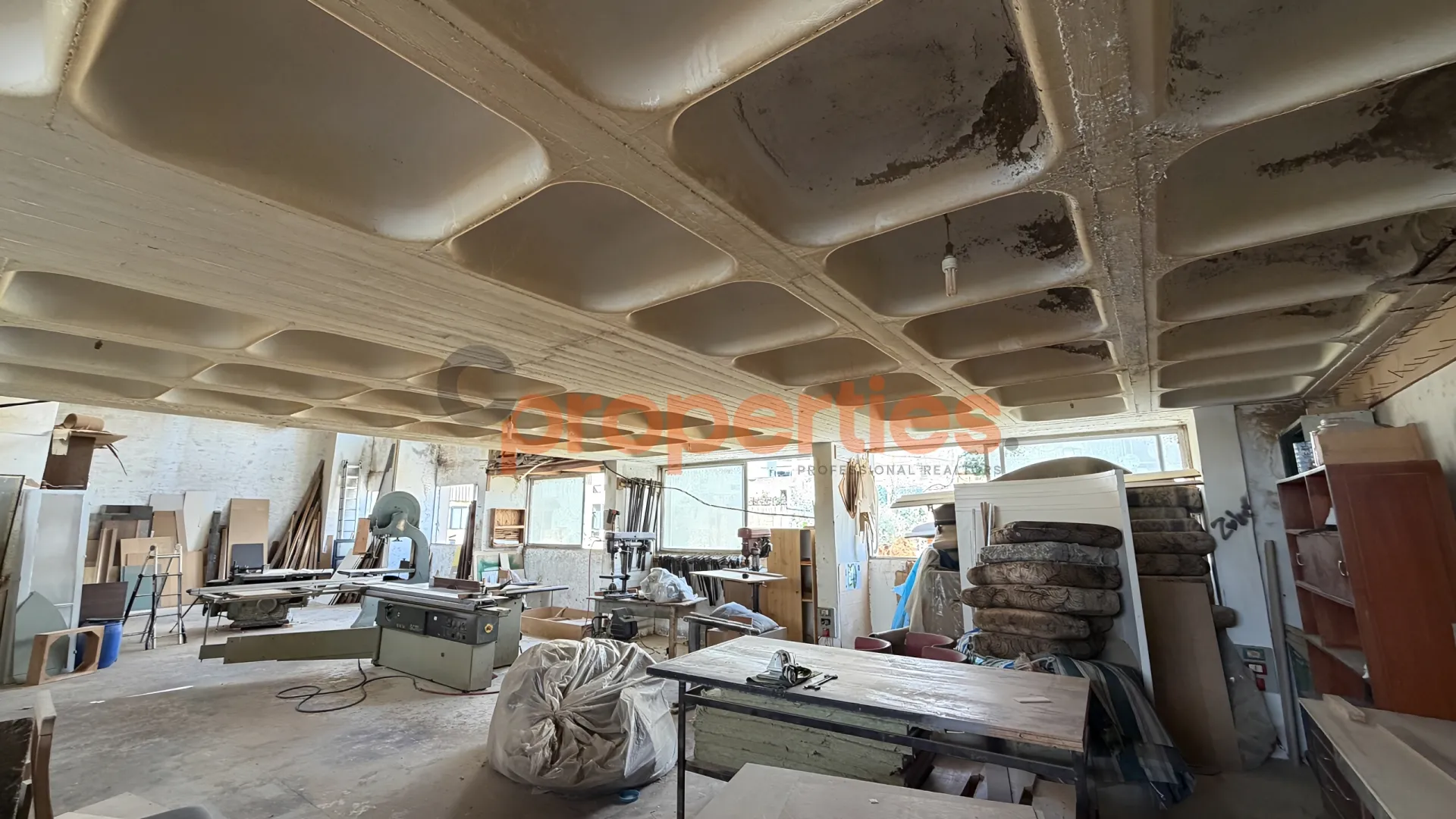 Industrial Unit for Sale in Fanar