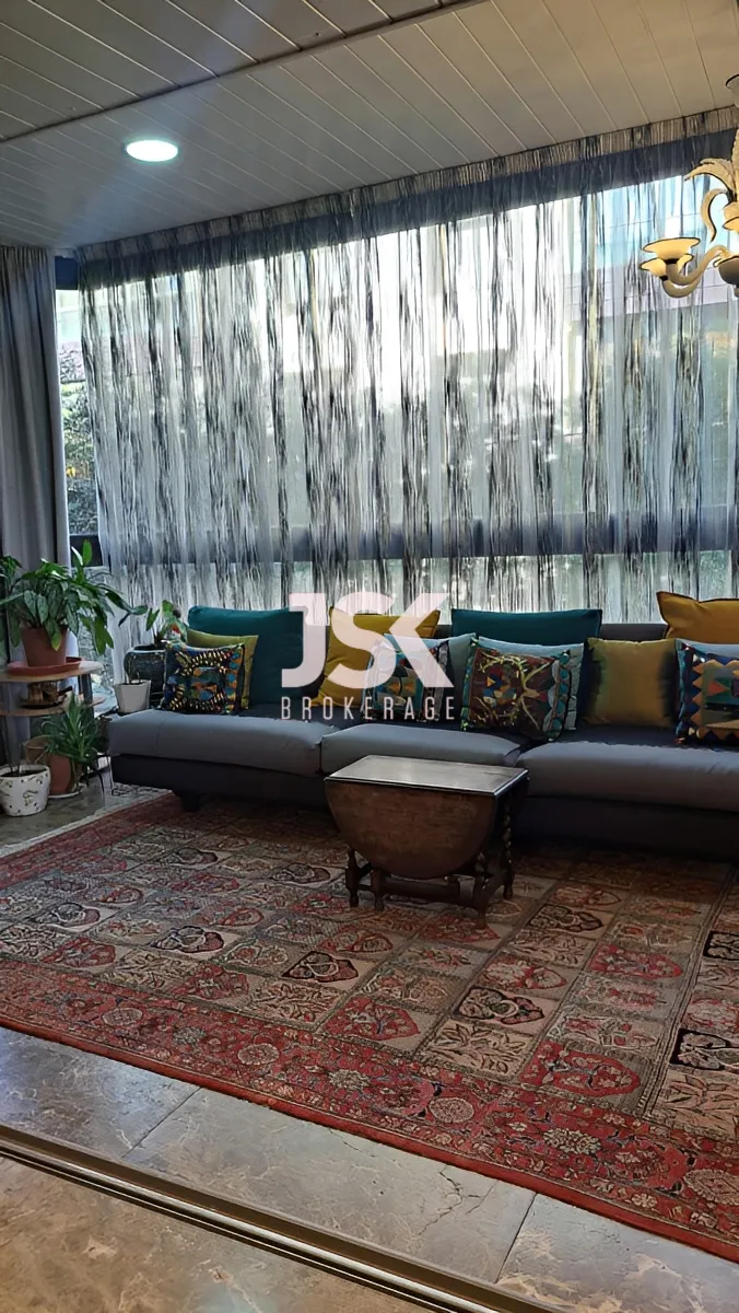 Duplex for Sale in Ramlet El Bayda, Beirut, Lebanon - 4 bed, 4 bath